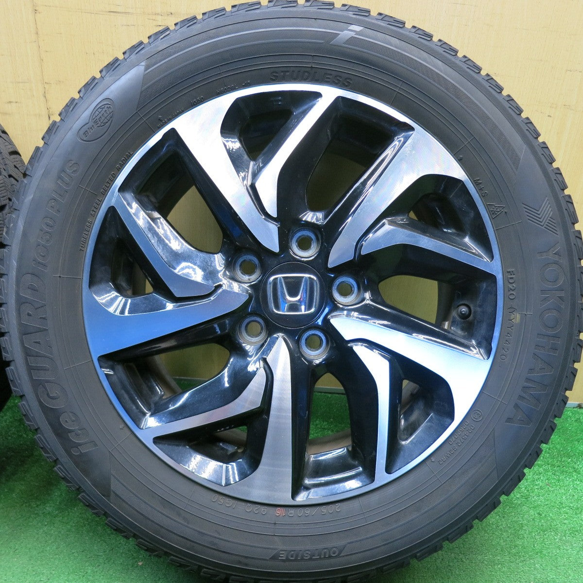 バリ溝！9分★ホンダ ステップワゴン スパーダ 純正 205/60R16 スタッドレス ヨコハマ アイスガード iG50 プラス 16インチ PCD114.3/5H★6041107HAス