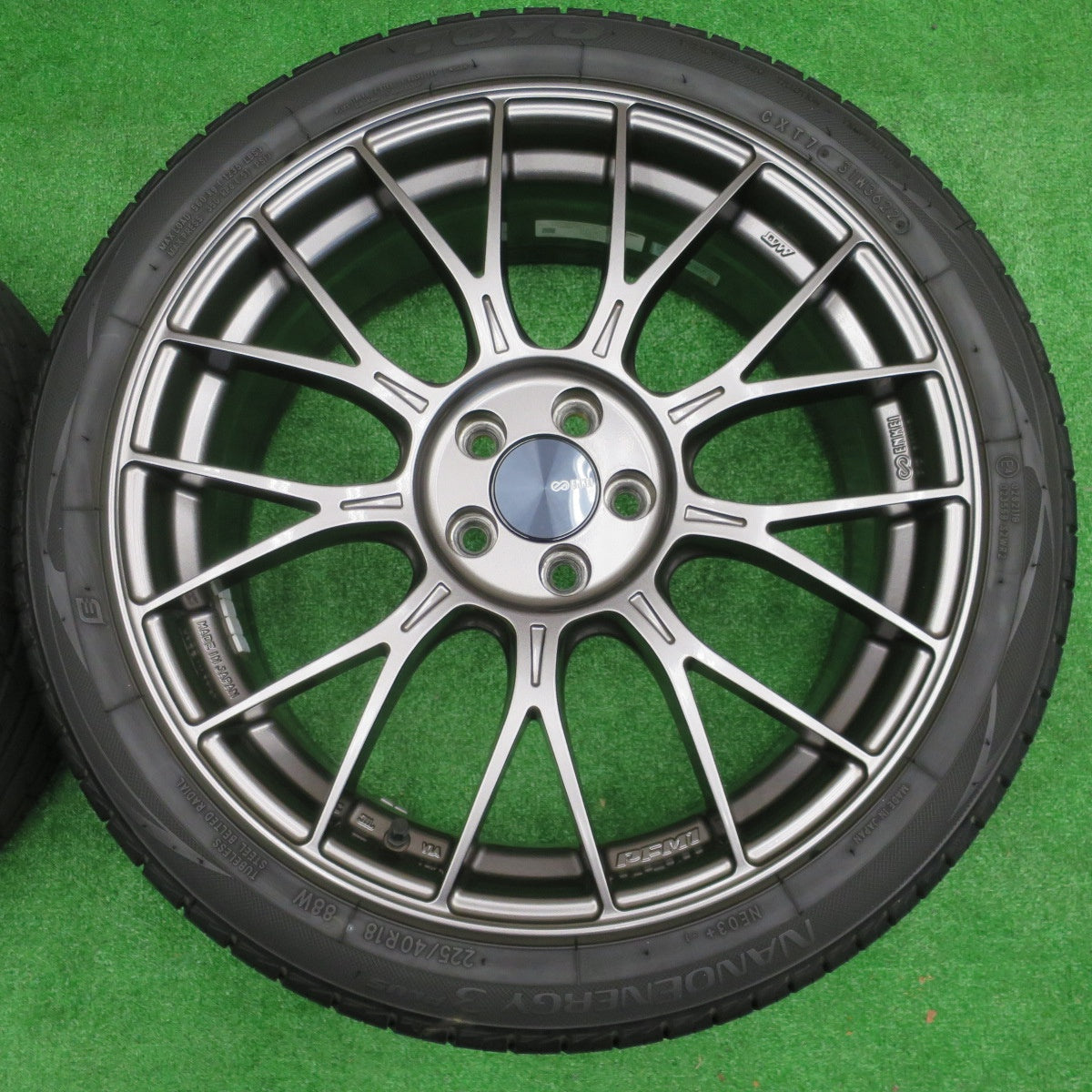 バリ溝！22年！キレイ！9.5分★プリウス 86 BRZ 等 ENKEI PFM1 225/40R18 トーヨー ナノエナジー3 プラス 18インチ エンケイ PCD100/5H★5120601NKノ