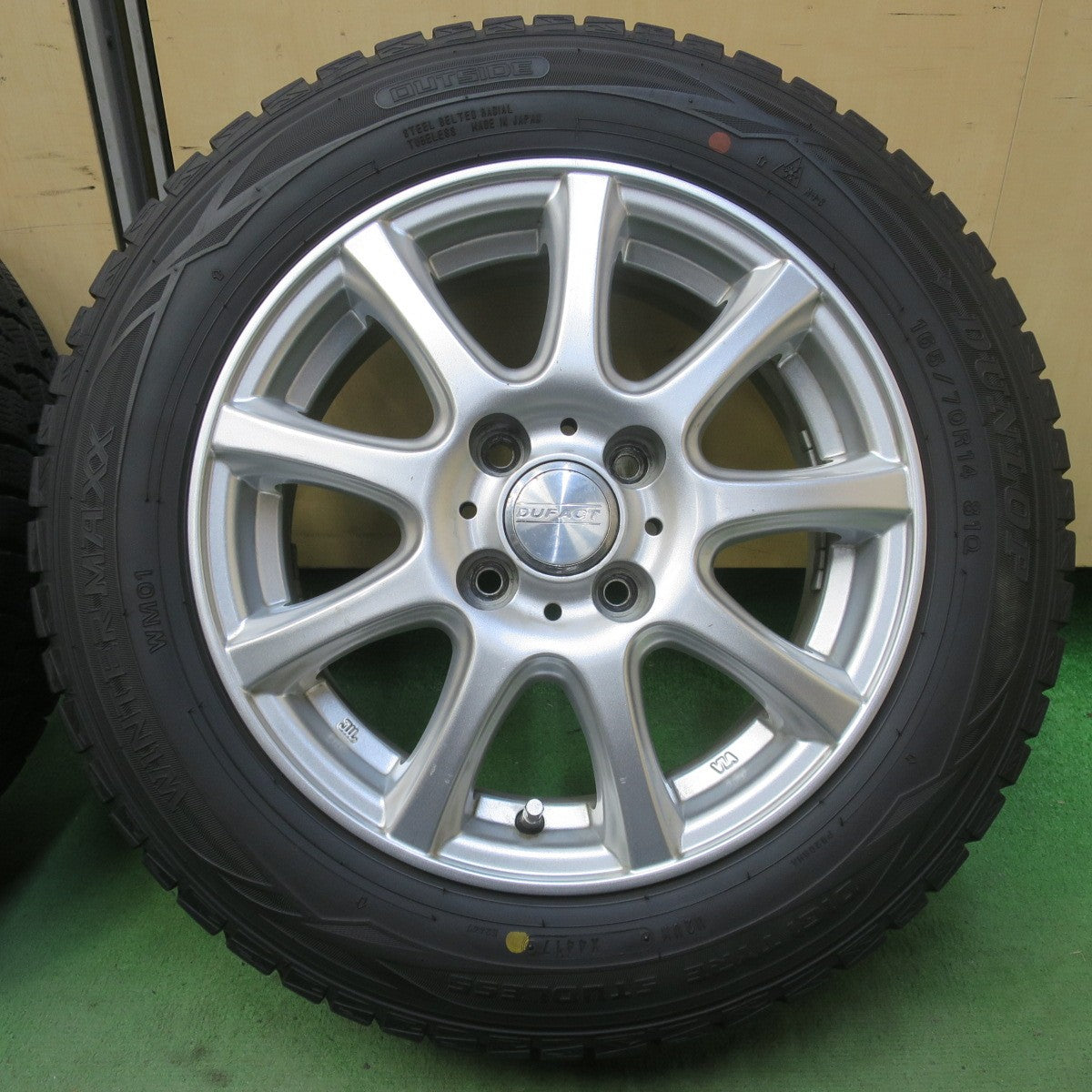 4本価格◎スタッドレス 165/70R14 ダンロップ ウインターマックス WM01 DUFACT デュファクト 14インチ PCD100/4H◎6091906イス