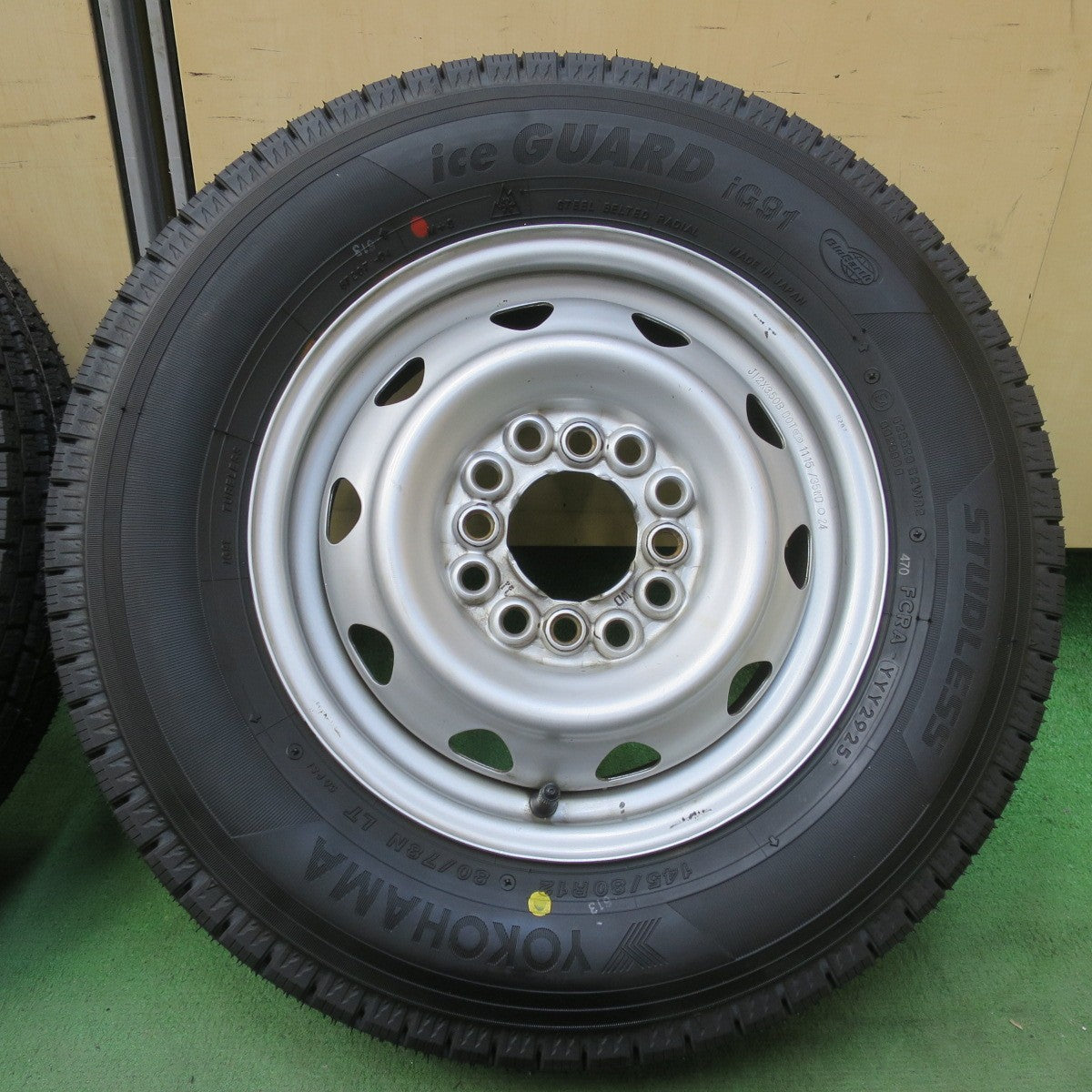 ほぼ未使用！25年！キレイ★スタッドレス 145/80R12 80/78N ヨコハマ アイスガード iG91 スチール ホイール 12インチ PCD100 110 114.3/4H マルチ★6041403イス