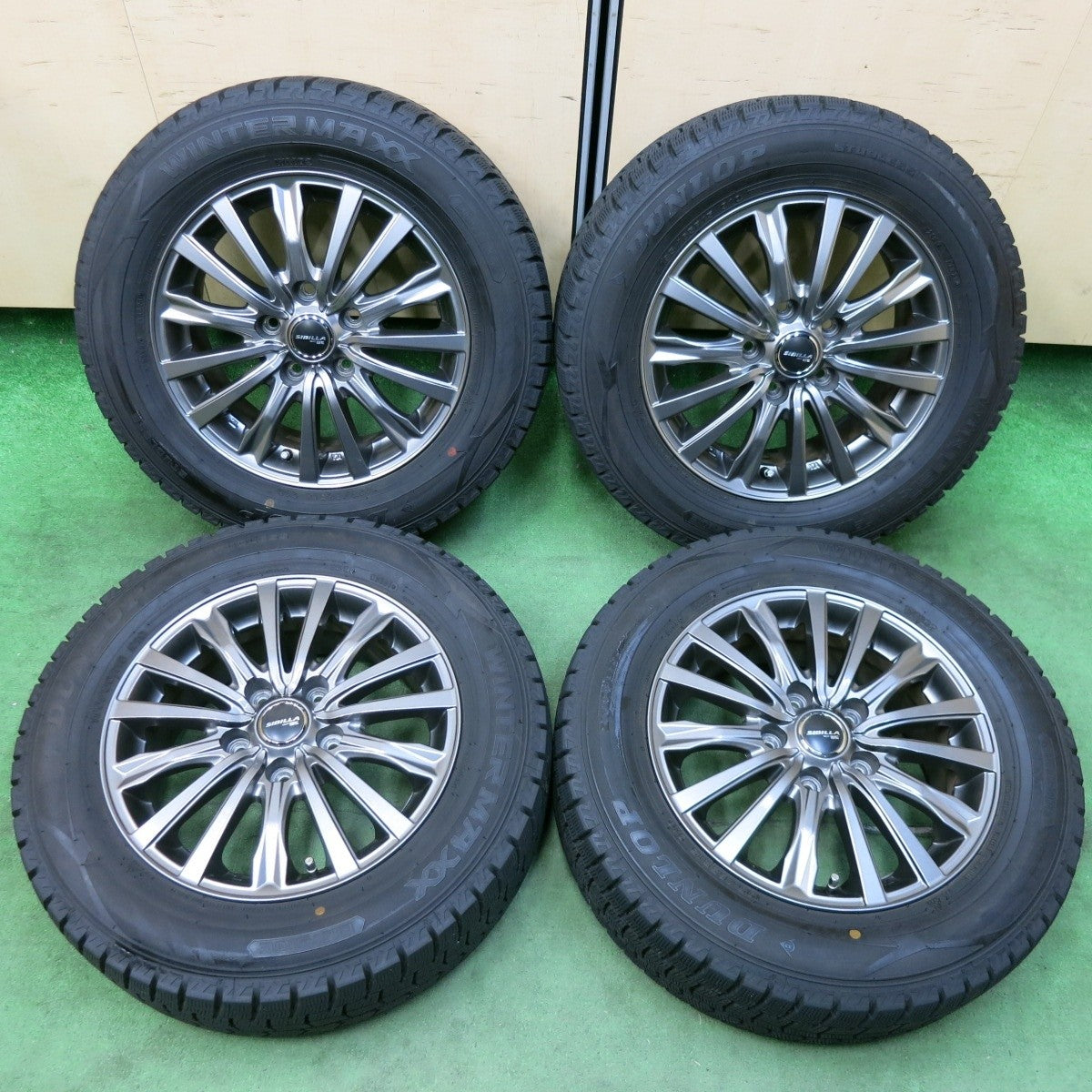 バリ溝！21年！キレイ！9.5分★スタッドレス 195/65R15 ダンロップ ウインターマックス WM02 SIBILLA NEXT W5 シビラ 15インチ PCD114.3/5H★4121805SYス