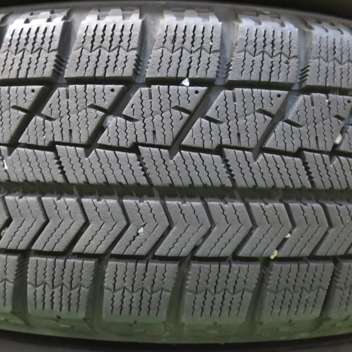 キレイ★スタッドレス 165/60R15 ブリヂストン ブリザック VRX Exceeder エクシーダー 15インチ ハスラー ソリオ 等 PCD100/4H★5032709イス