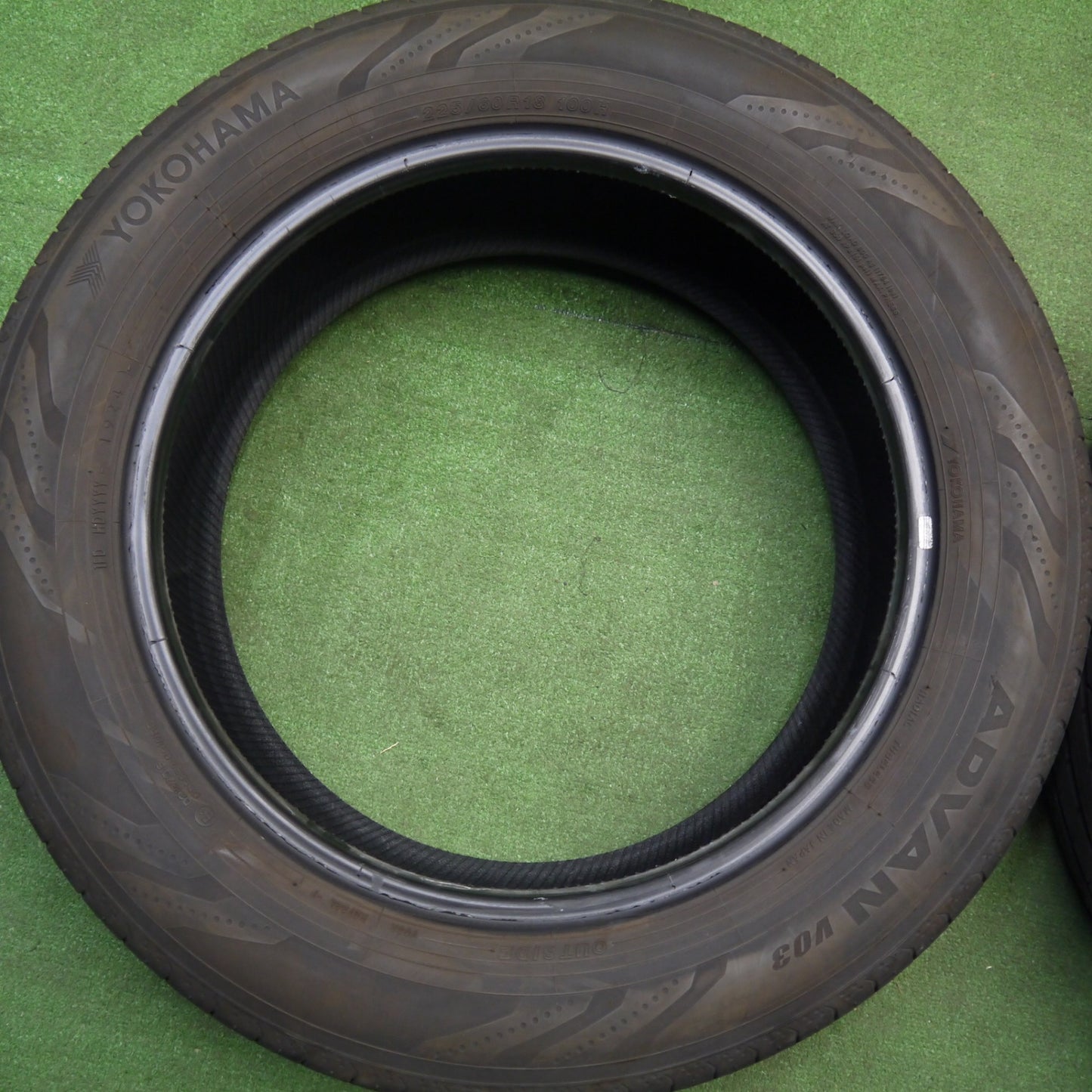 4本価格！24年★225/60R18 ヨコハマ アドバン V03 タイヤ 18インチ 40系 アルファード ヴェルファイア 等★6010902Hノタ