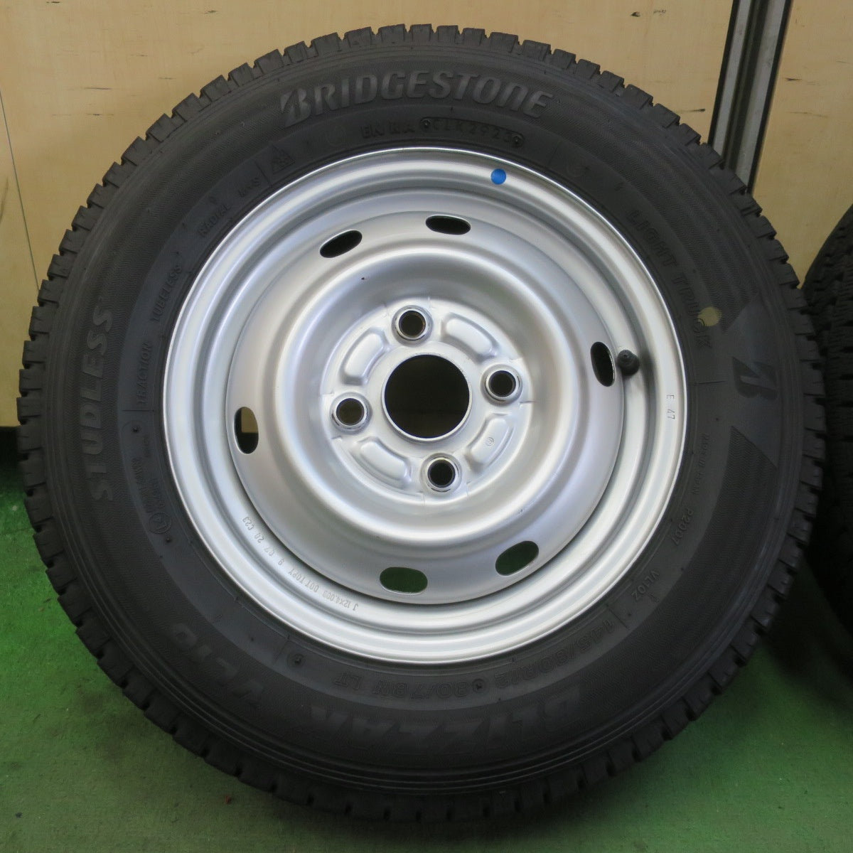 バリ溝！23年！キレイ！9分★スタッドレス 145/80R12 80/78N ブリヂストン ブリザック VL10 TOPY スチール ホイール 12インチ PCD100/4H★6042009イス