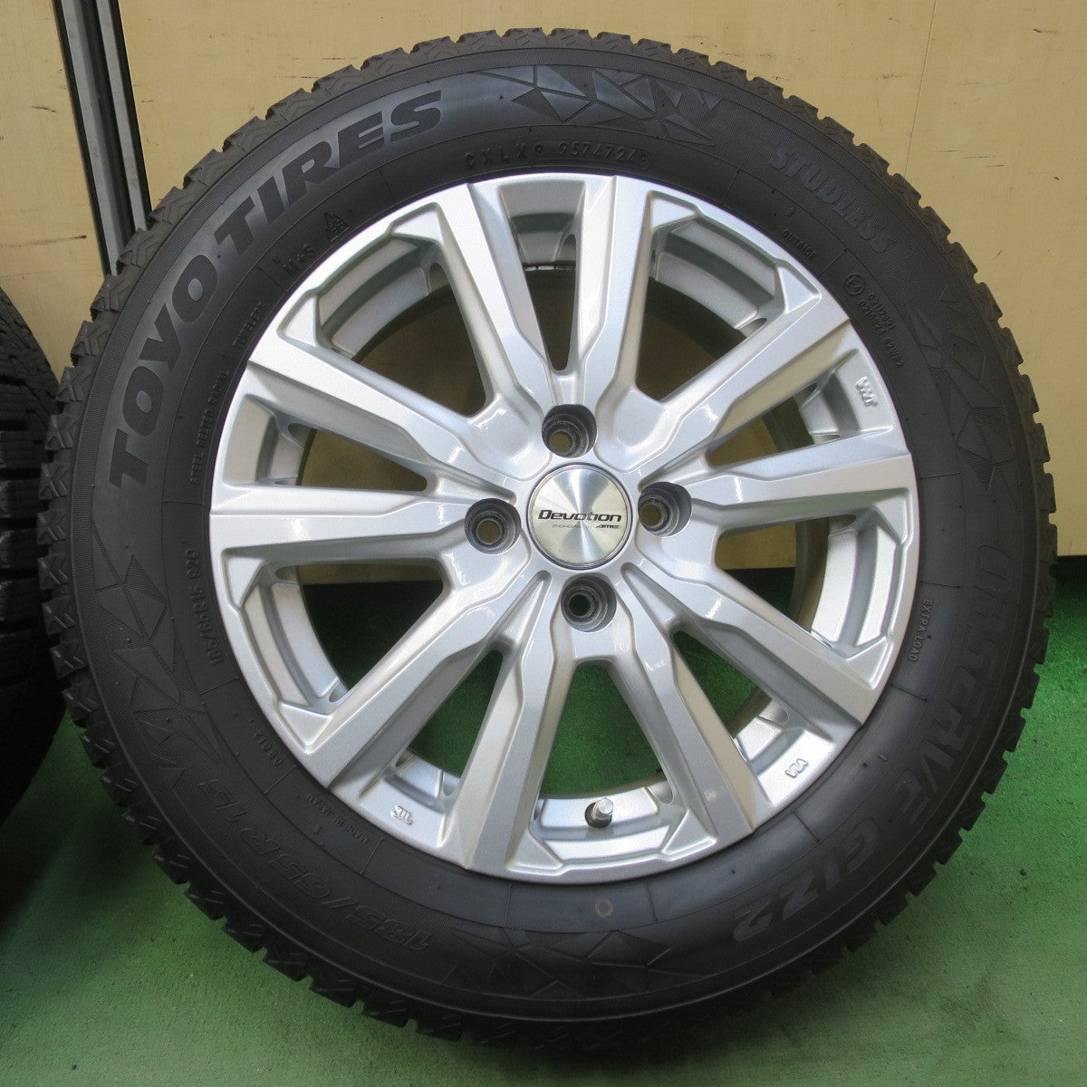 バリ溝！24年！キレイ！9分★スタッドレス 185/65R15 トーヨー オブザーブ GIZ2 Devotion AME 15インチ PCD100/4H★6051903イス