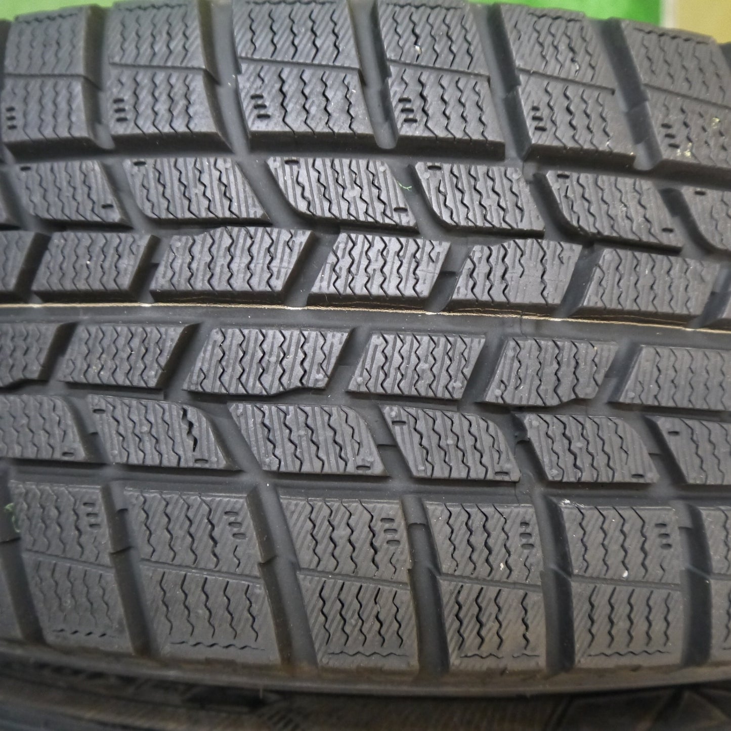 バリ溝！キレイ！ほぼ10分★プリウス 等 195/65R15 スタッドレス グッドイヤー アイスナビ6 ravrion LUMIERE ラブリオン 15インチ PCD100/5H★5042801Hス