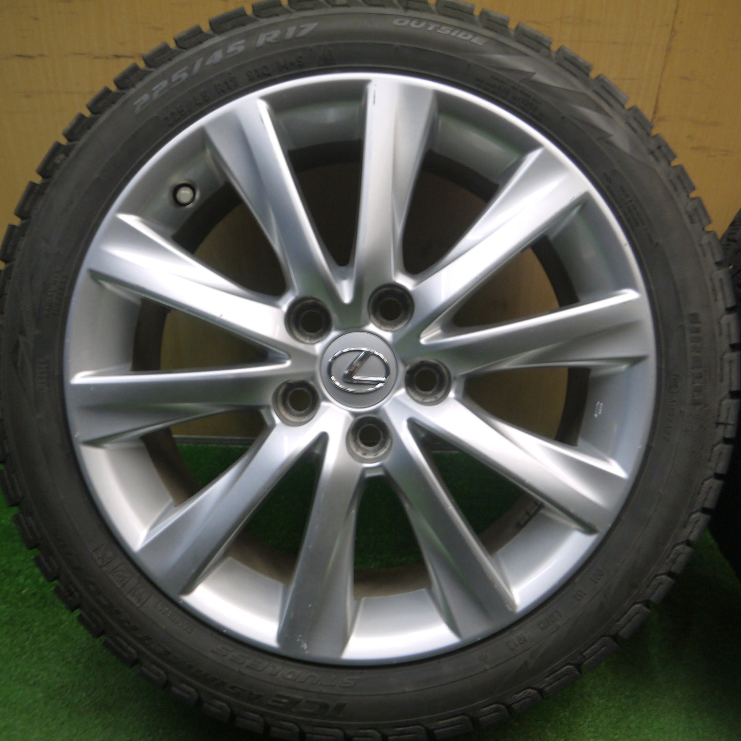 [送料無料] センサー付★レクサス IS 純正 225/45R17 スタッドレス ピレリ アイスアシンメトリコ プラス 17インチ PCD114.3/5H★5030402Hス