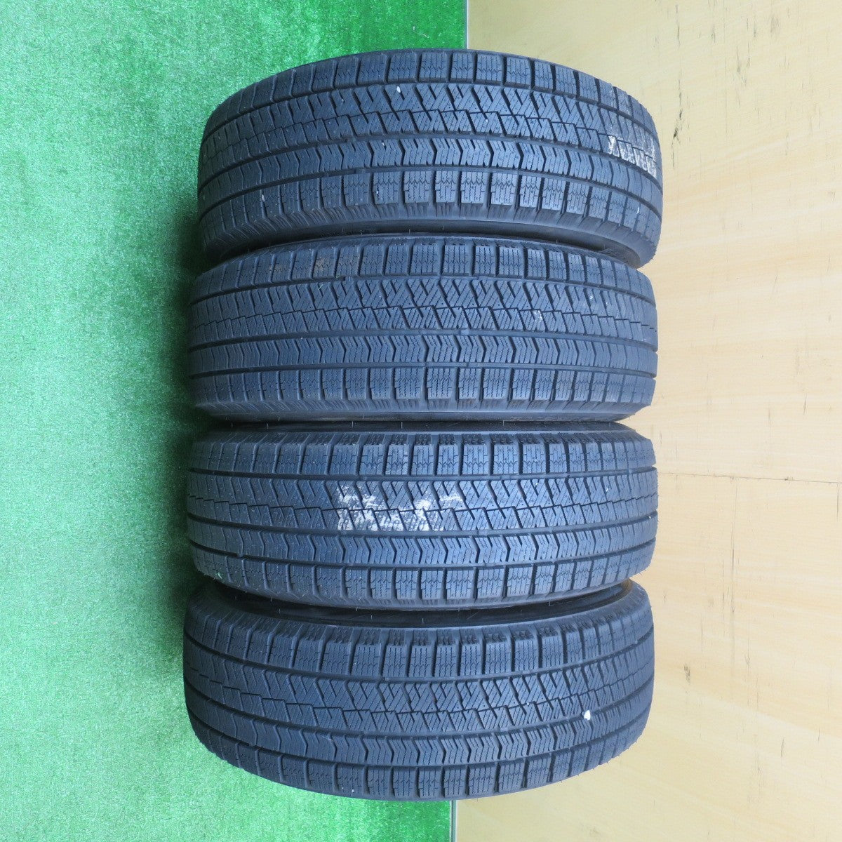 ほぼ未使用！24年！キレイ★プリウス 等 195/65R15 スタッドレス ブリヂストン ブリザック VRX2 TOPRUN トップラン 15インチ PCD100/5H★5102204NJス