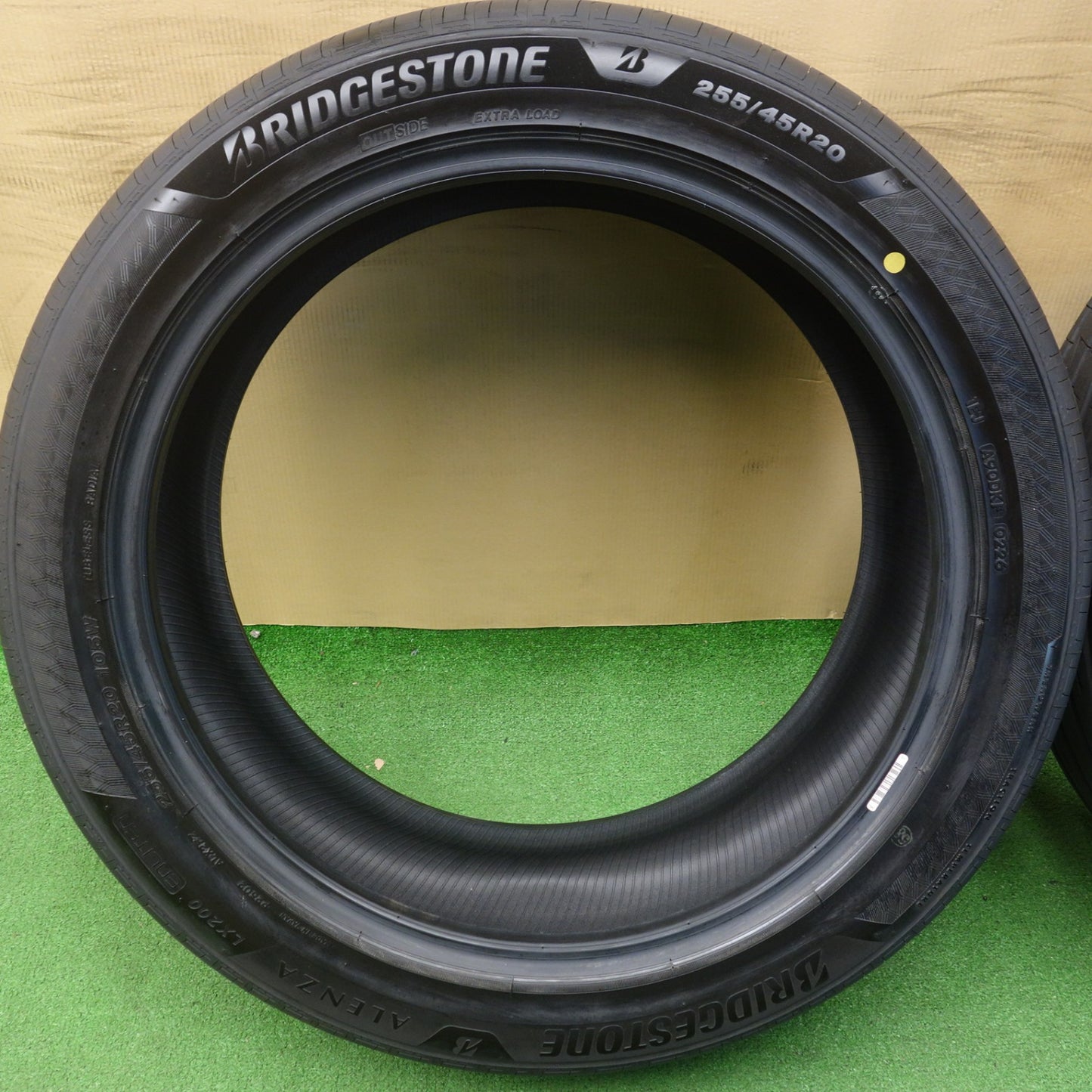 新車外し！26年★255/45R20 ブリヂストン アレンザ LX200 タイヤ 20インチ ALENZA レクサス RX クラウン アウトランダー 等★6061902KTノタ