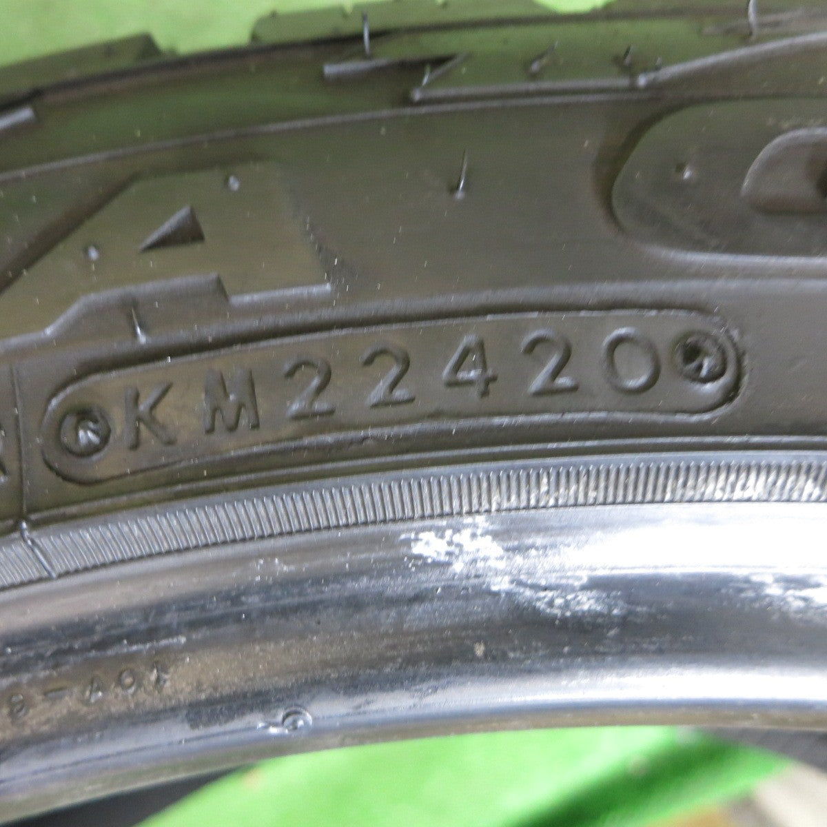 バリ溝！9分！1本★305/40R22 ニットー TERRA GRAPPLER ALL TERRAIN テラ グラップラー オールテレーン 22インチ ランクル 等★5110501ナノタ