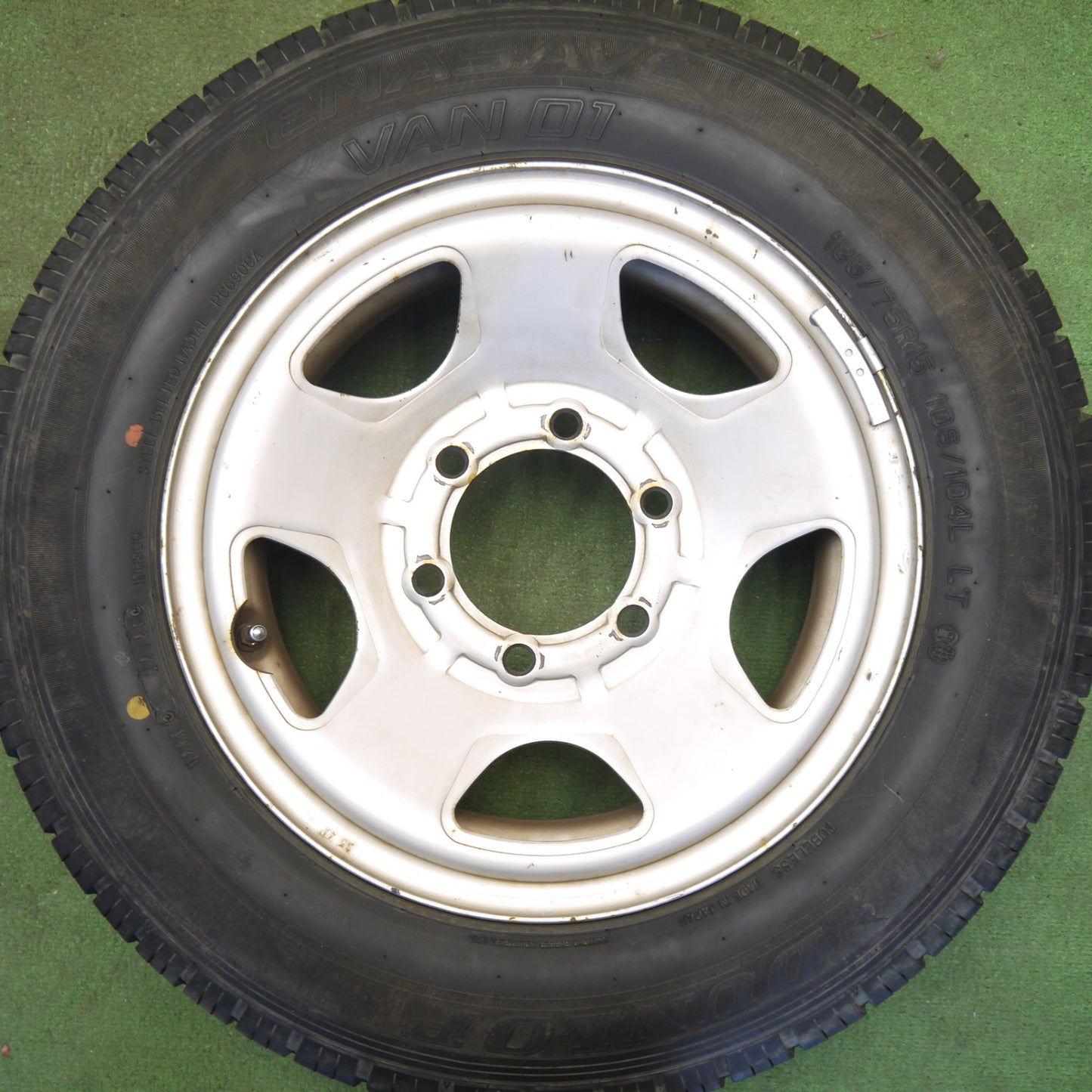 バリ溝！23年！9.5分★185/75R15 106/104L ダンロップ エナセーブ VAN01 スチール ホイール 15インチ PCD139.7/6H★6042106Hノ