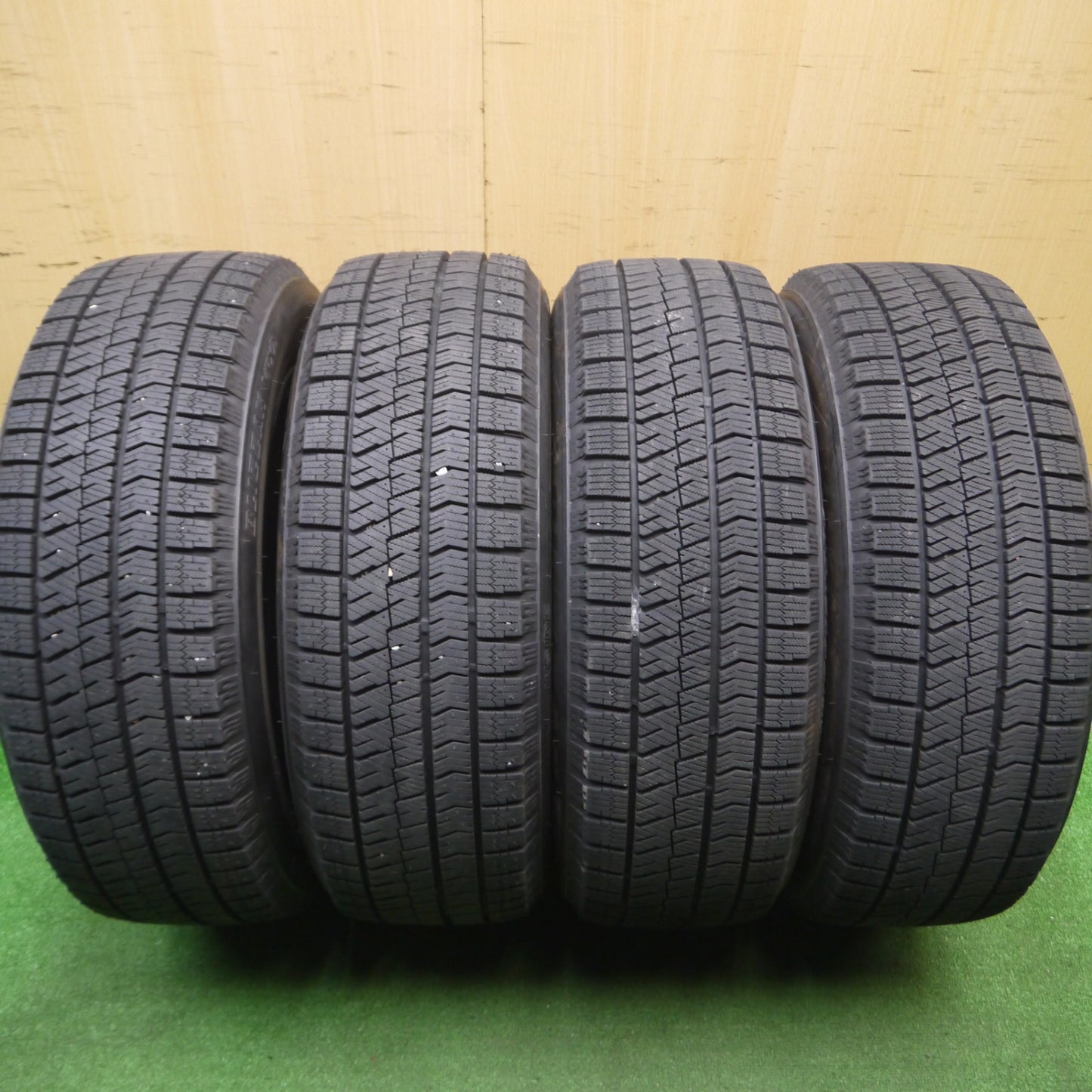 [送料無料] バリ溝！23年！キレイ！ほぼ10分★スタッドレス 205/60R16 ブリヂストン ブリザック VRX2 SG-E 16インチ PCD114.3/5H★4112012Hス
