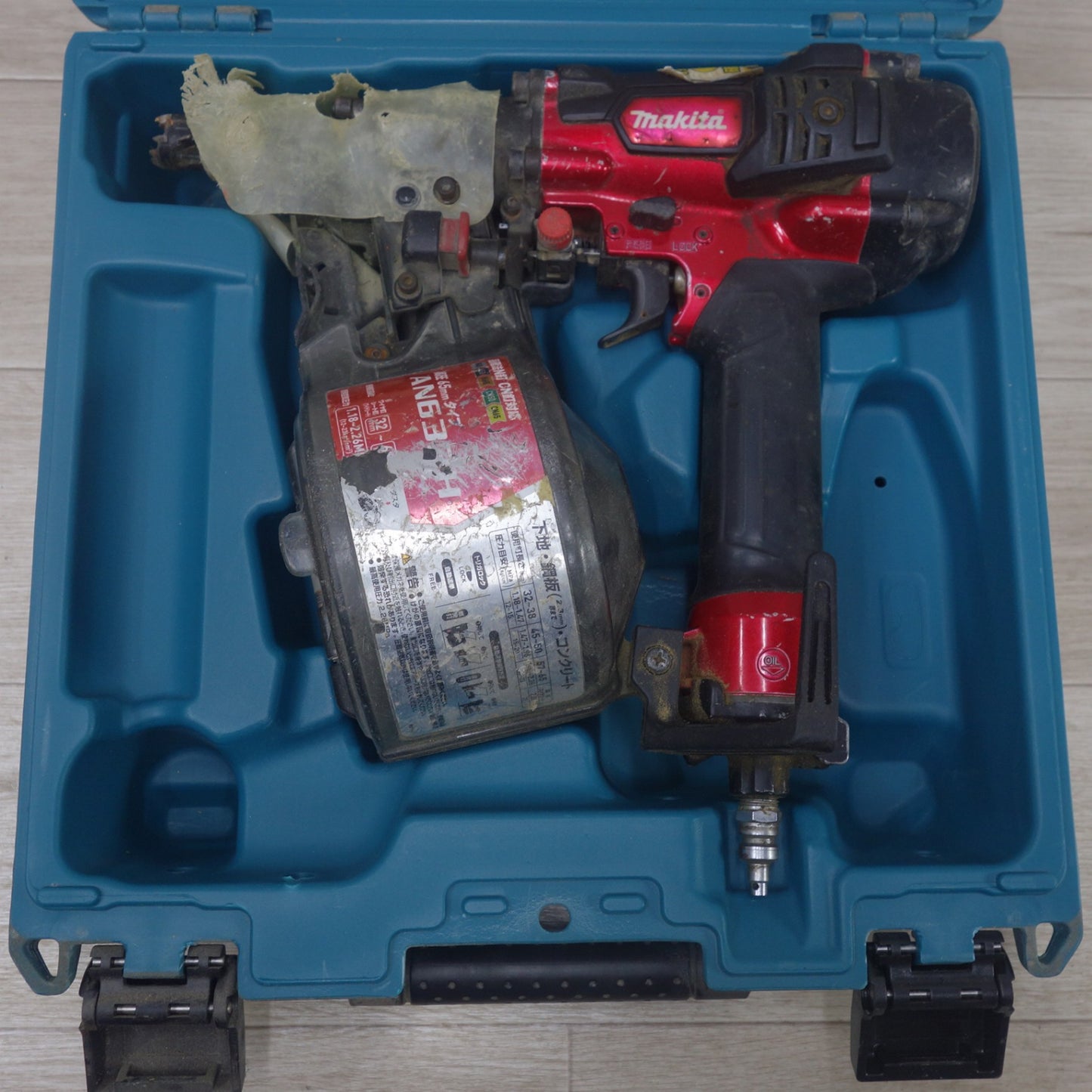 [送料無料] ◆マキタ 65mm 高圧 エア 釘打機 AN633H 赤 エアー ツール 工具 釘打ち機 makita◆