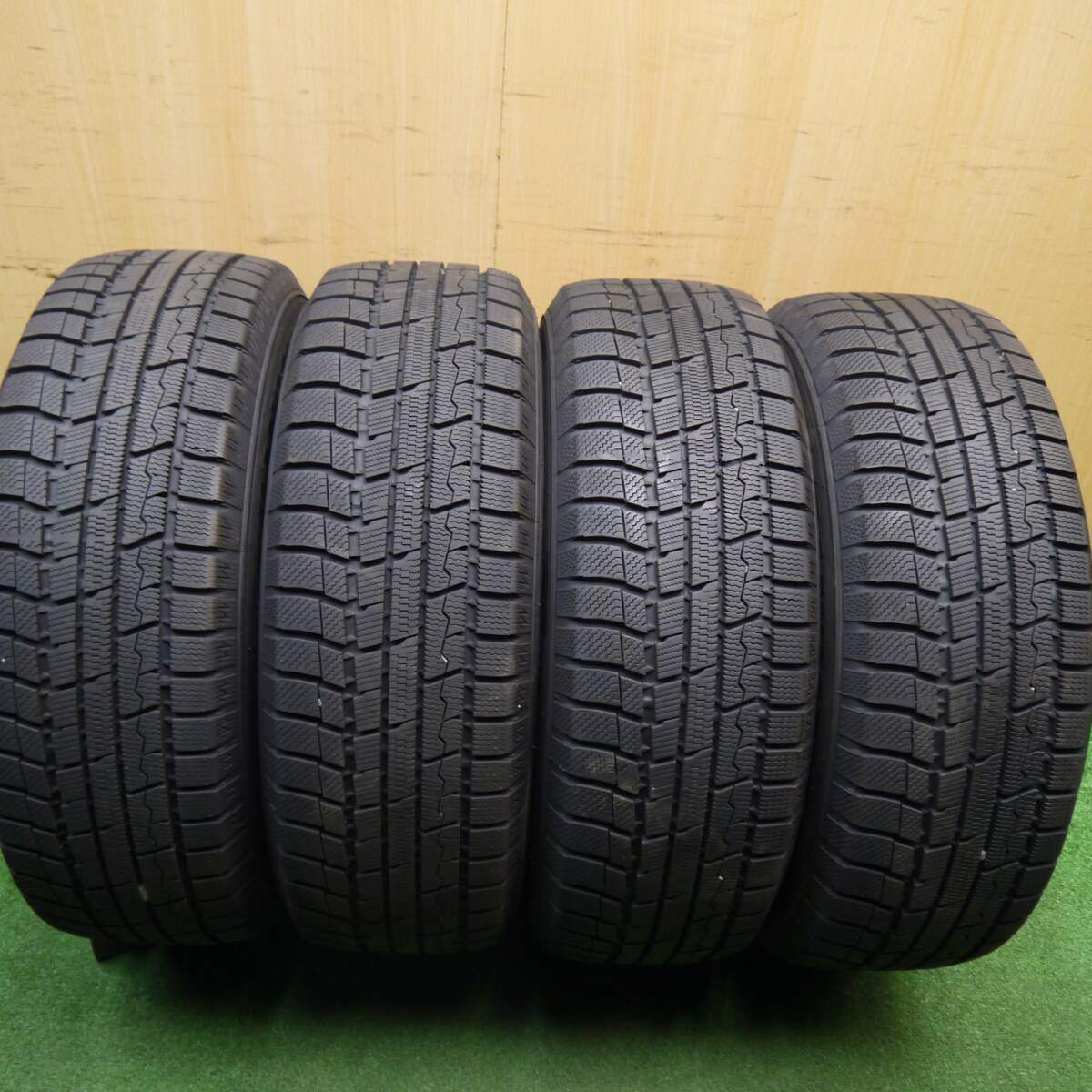 バリ溝！23年！キレイ！9.5分★スタッドレス 215/65R16 トーヨー ウインター トランパス TX AZ Sports AZスポーツ 16インチ PCD114.3/5H★5111801Hス