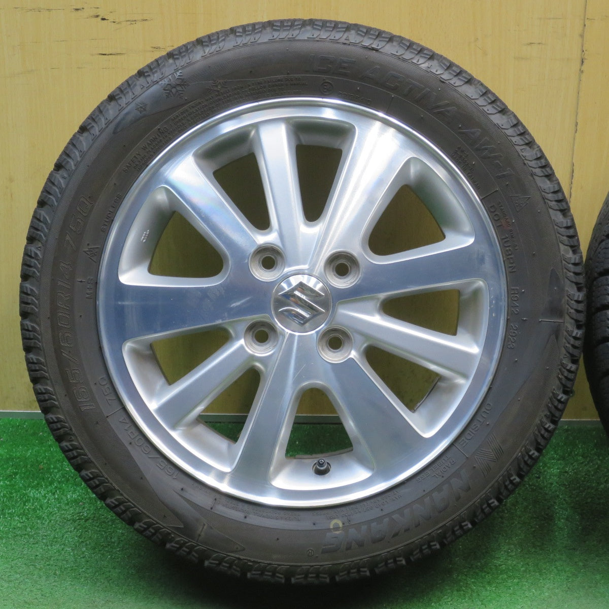 バリ溝！23年！8.5分★スズキ エブリイ ワゴン 純正 165/60R14 スタッドレス ナンカン アイスアクティバ AW-1 14インチ PCD100/4H★6051806NJス