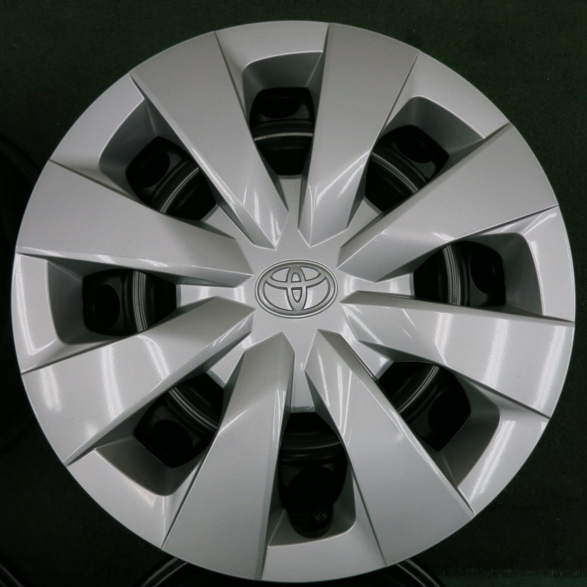 *送料無料* 新車外し★トヨタ カローラ ツーリング 純正 スチール ホイール 15インチ 15×6J PCD100/5H★4060805HAホ