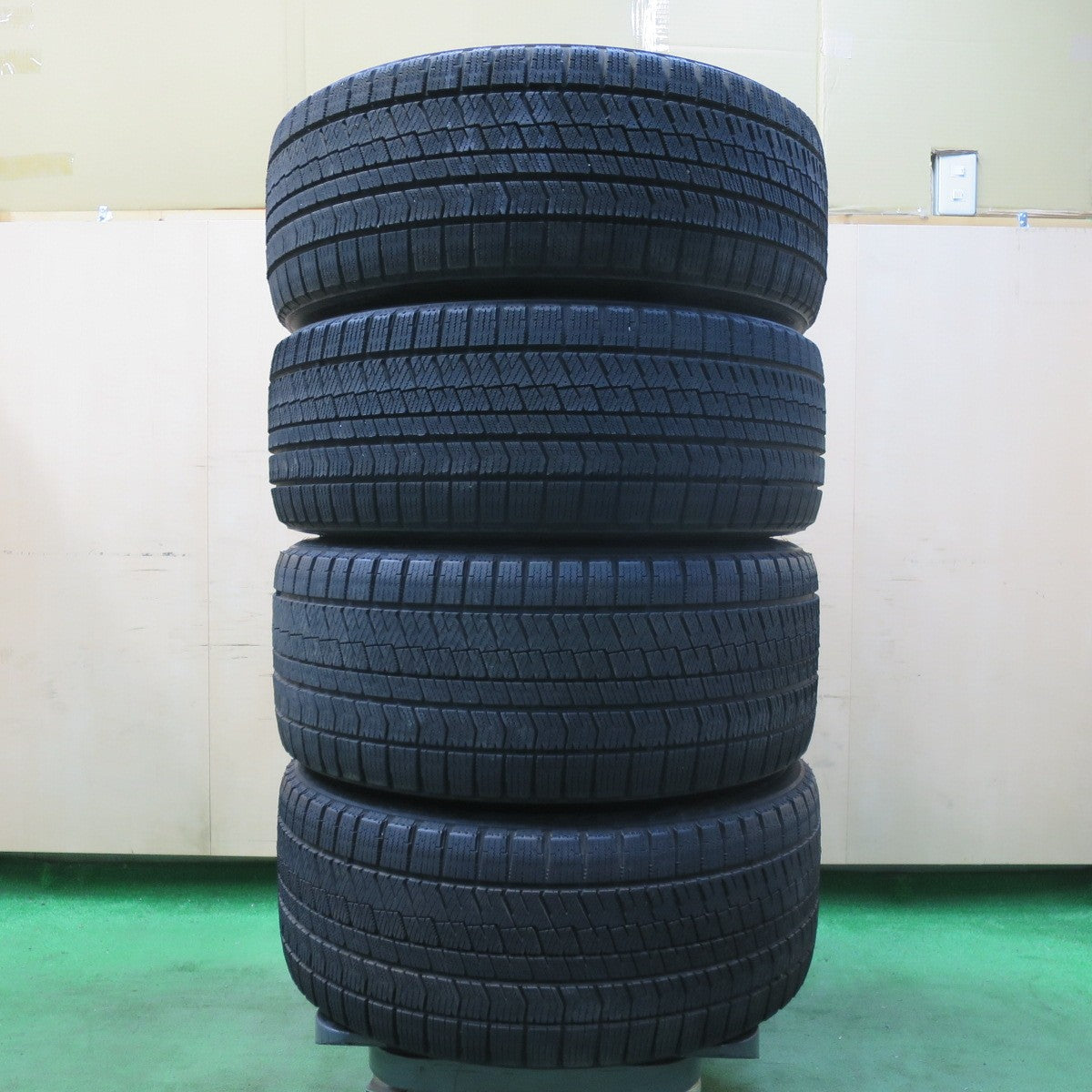 [送料無料] バリ溝！9分★ベンツ SLK SLC W172 R172 純正 AMG 235/40R18 255/35R18 スタッドレス ブリヂストン ブリザック VRX2 18インチ PCD112/5H★5022301IMス