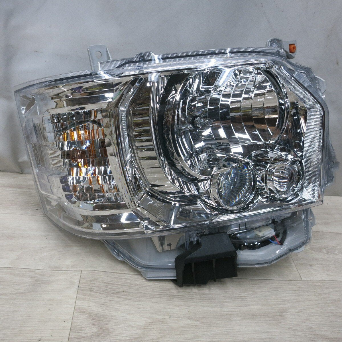 [送料無料] 新車外し!左右セット◆トヨタ 200系 ハイエース スーパーGL 純正 LED ヘッド ライト ランプ KOITO 26-137 コンピュータ付き◆