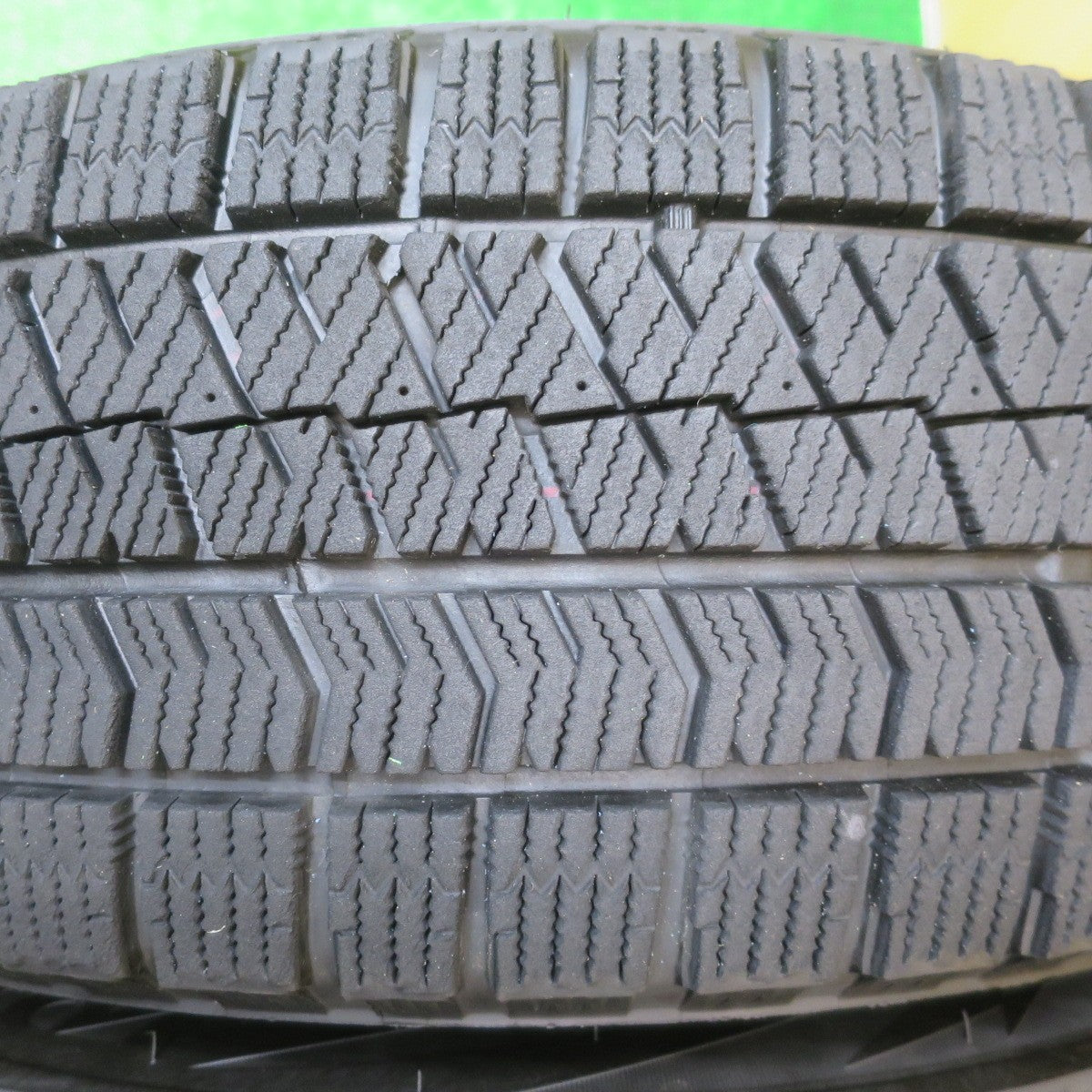 バリ溝！24年！キレイ！9.5分★プリウス 等 195/65R15 スタッドレス ブリヂストン ブリザック VRX2 JOKER ジョーカー 15インチ PCD100/5H★5102203NJス