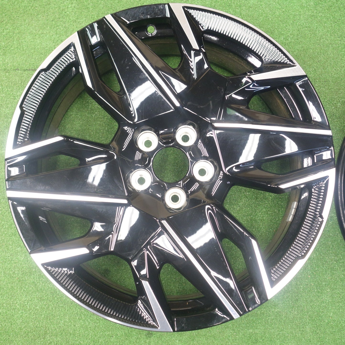 キレイ★プジョー 3008 純正 ホイール 19インチ 19×7.5J PCD108/5H★6021104KTホ