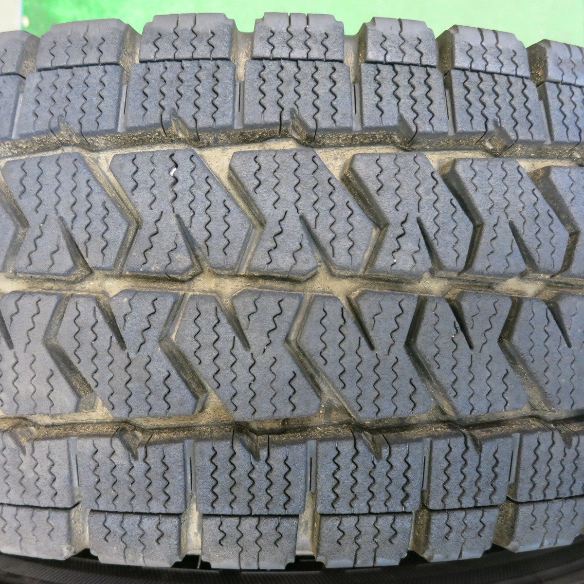 バリ溝！25年！9.5分◎スタッドレス 195/80R15 107/105N ブリヂストン ブリザック VL10 DAYTONA デイトナ スチール 15インチ PCD139.7/6H◎6081310HAス