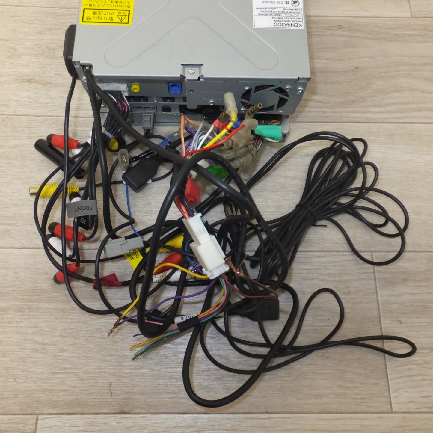 [送料無料] ★ケンウッド KENWOOD メモリーナビゲーション MDV-Z701W[19]★