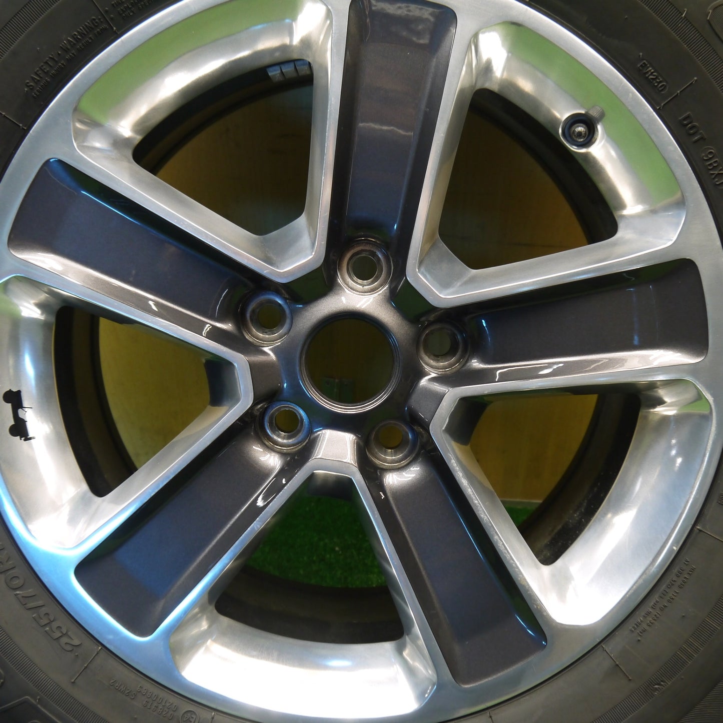 未使用！21年！1本★JEEP ジープ JL ラングラー アンリミテッド サハラ 純正 255/70R18 ブリヂストン デューラー H/T 685 18インチ PCD127/5H★5111405Hノ