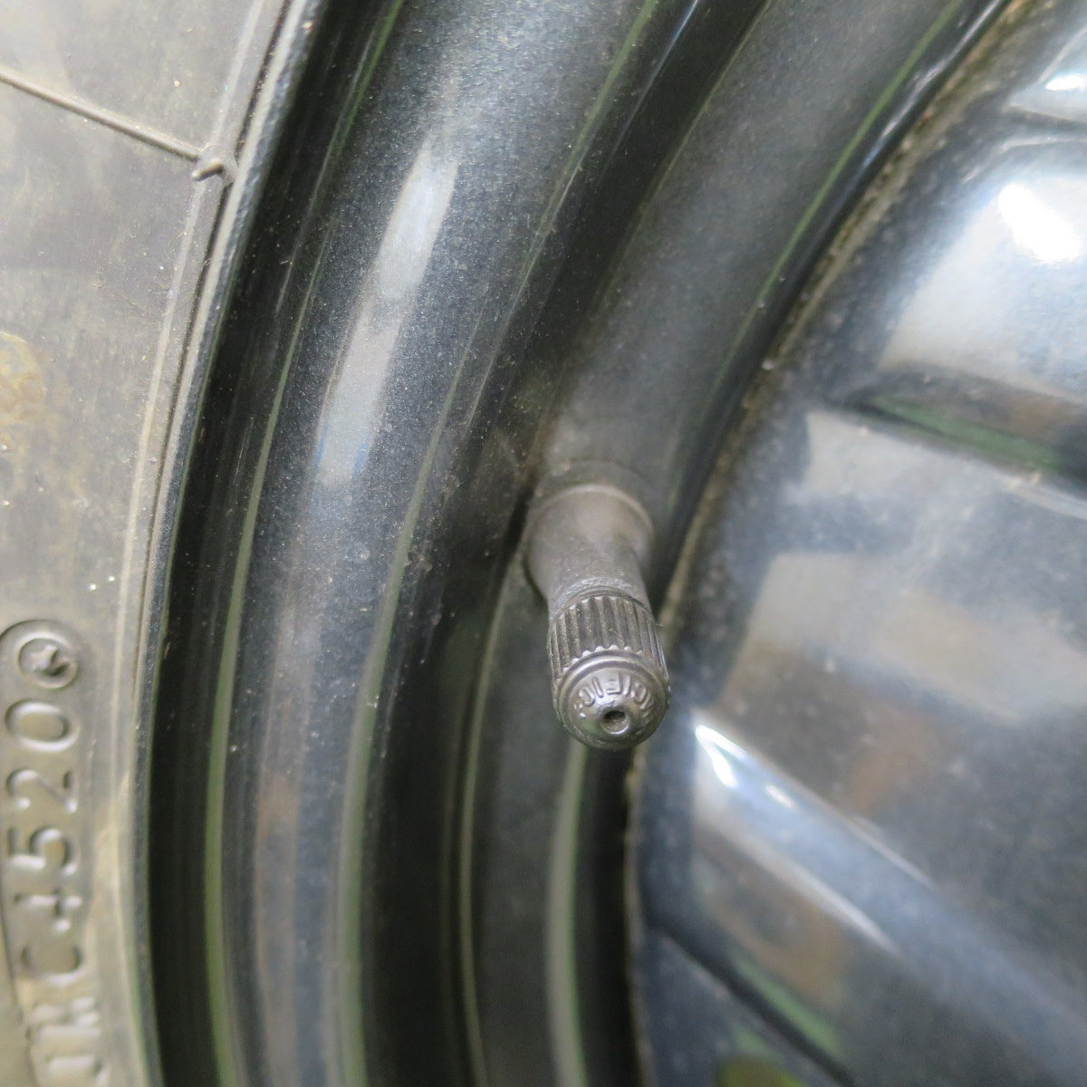 未使用！1本◎スズキ JB64 ジムニー 純正 スチール 175/80R16 ブリヂストン デューラー H/T 684Ⅱ DUELER 16インチ PCD139.7/5H◎6100602ナノ
