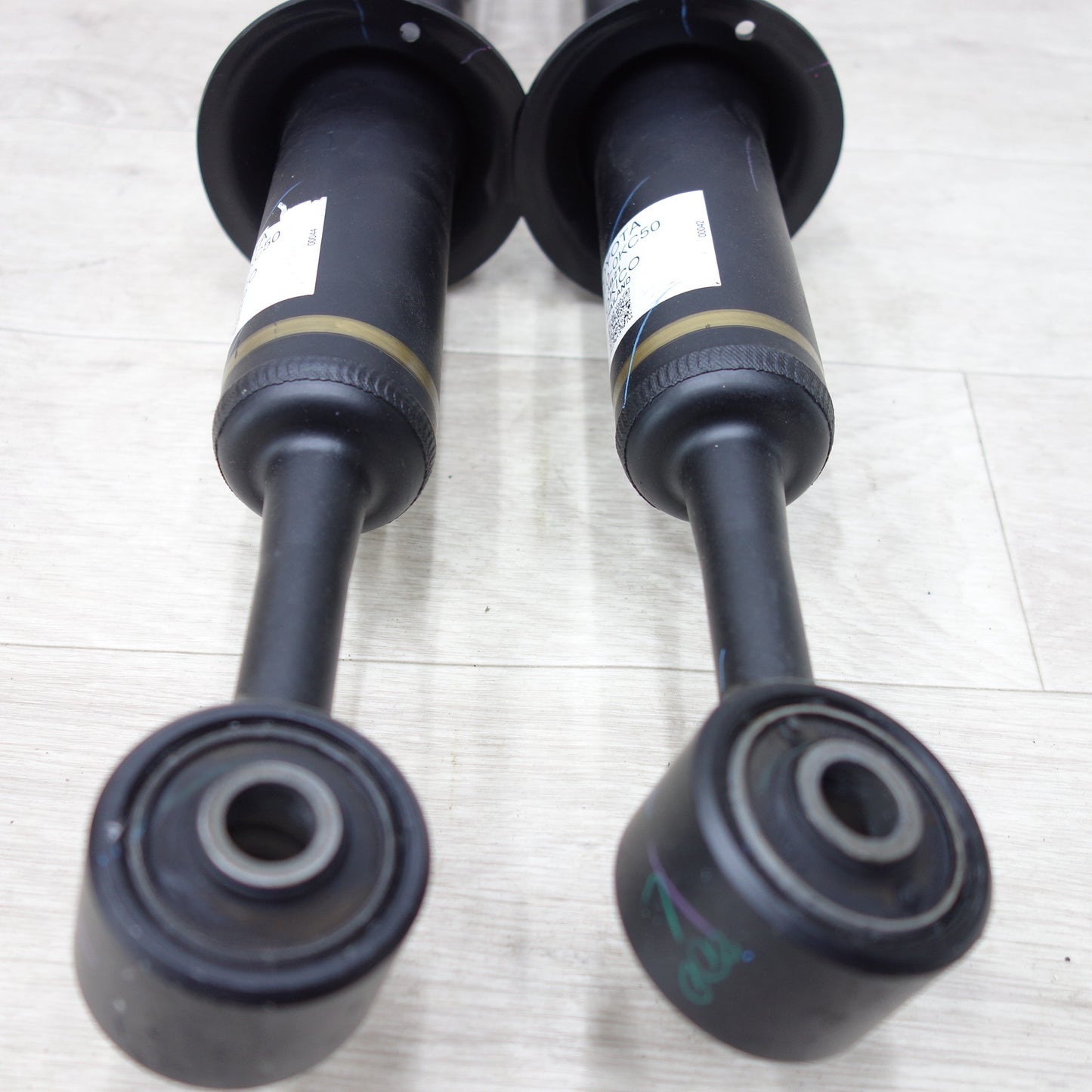 [送料無料] ◆トヨタ ハイラックス GUN125 純正 サスペンション 1台分 48541-0K490 48531-0KC30 48510-0KC50◆