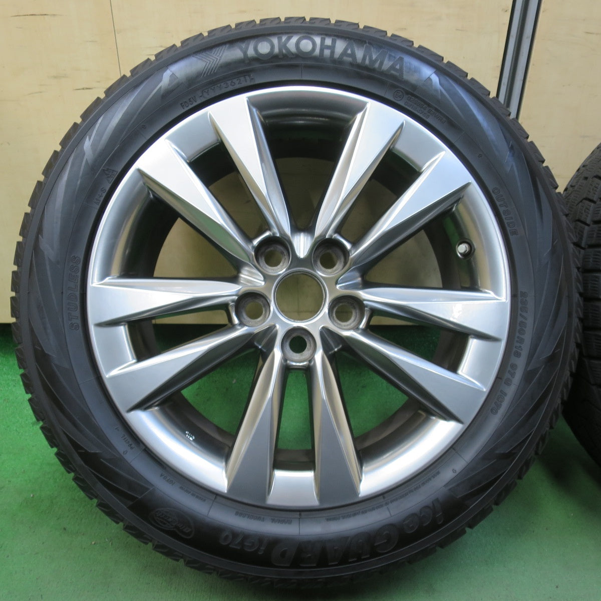 センサー付！バリ溝！21年！キレイ！9.5分★レクサス LS 純正 235/50R18 スタッドレス ヨコハマ アイスガード iG70 18インチ PCD120/5H★5093004イス