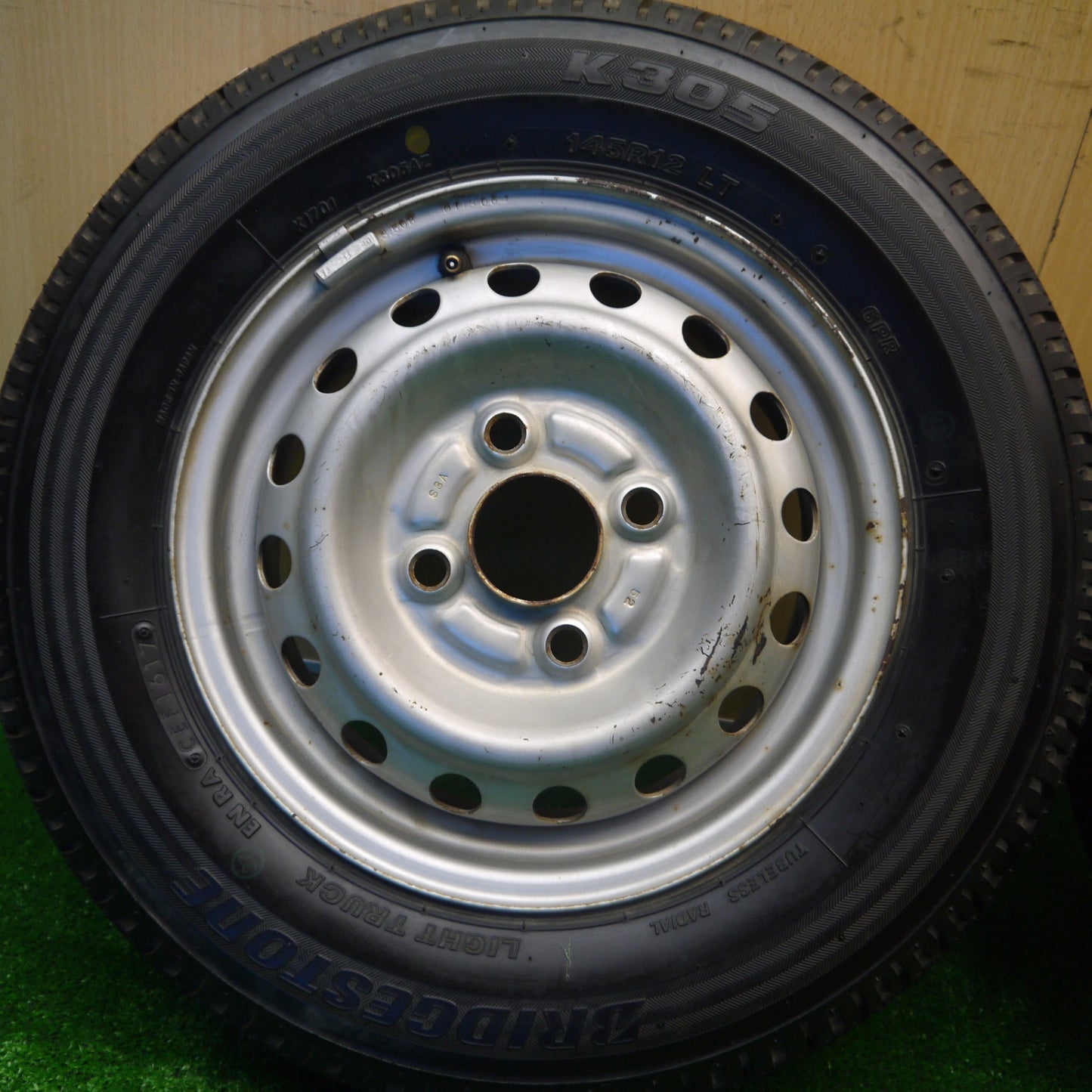 未使用！2本★145R12 LT 6PR ブリヂストン K305 スチール ホイール 12インチ PCD 100 110 114.3/4H マルチ★5100802Hノ