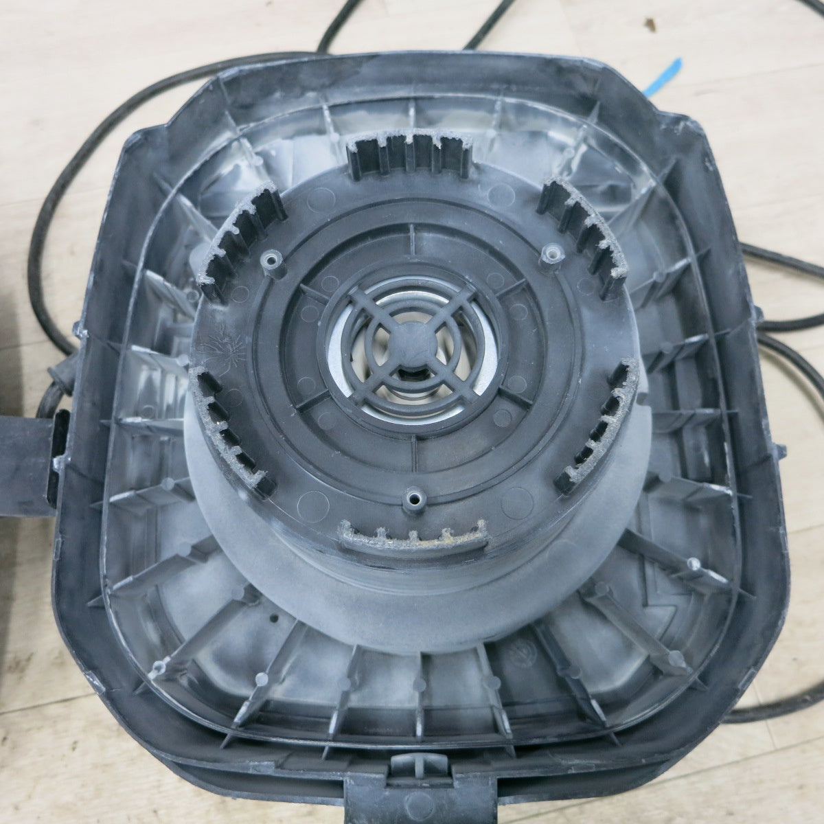 [送料無料] ◆マキタ 集じん機 型式不明 本体のみ 集塵 掃除機 電動 工具◆