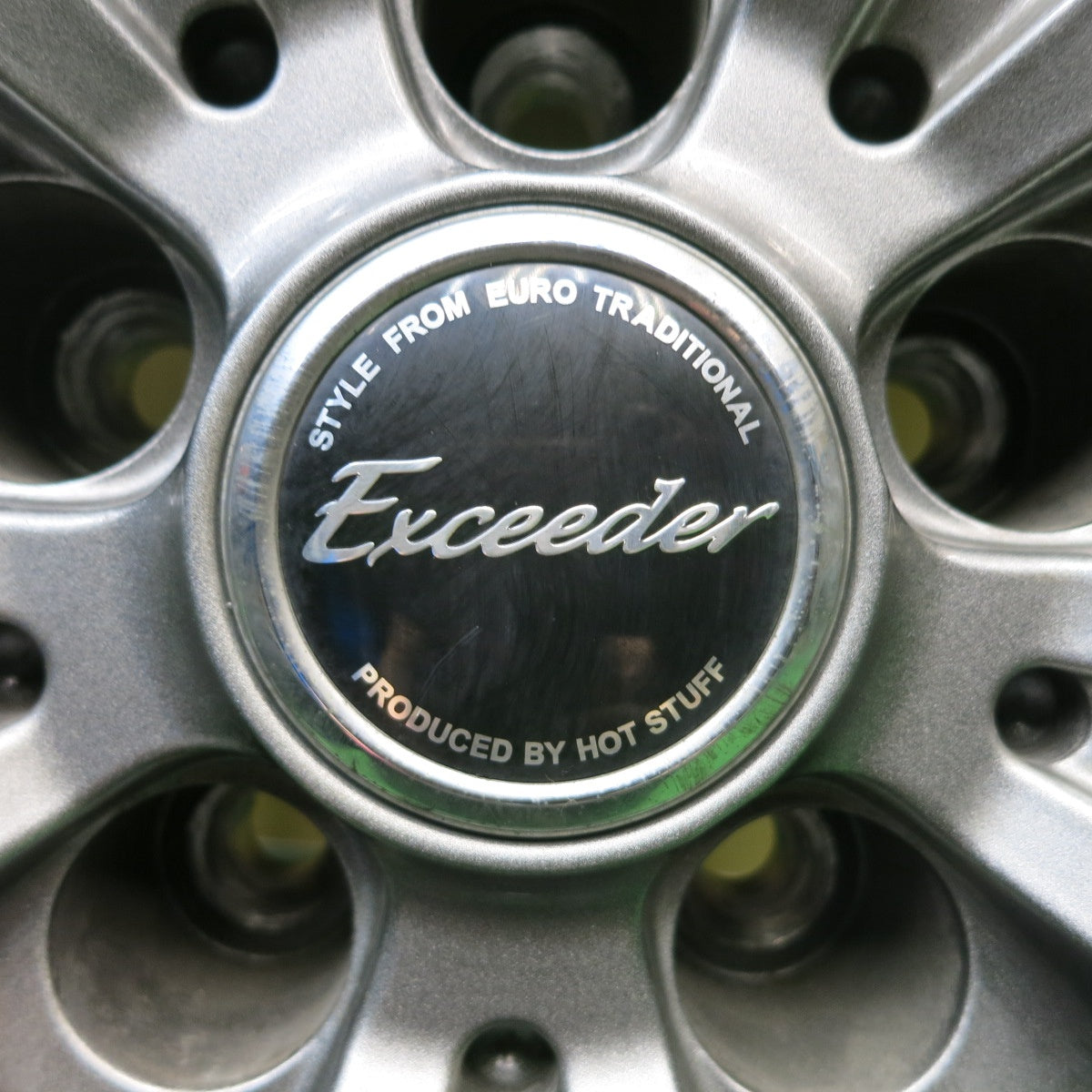 バリ溝！23年！キレイ！9.5分★スタッドレス 225/60R17 ヨコハマ アイスガード iG60 Exceeder エクシーダー 17インチ PCD114.3/5H★5101805HAス