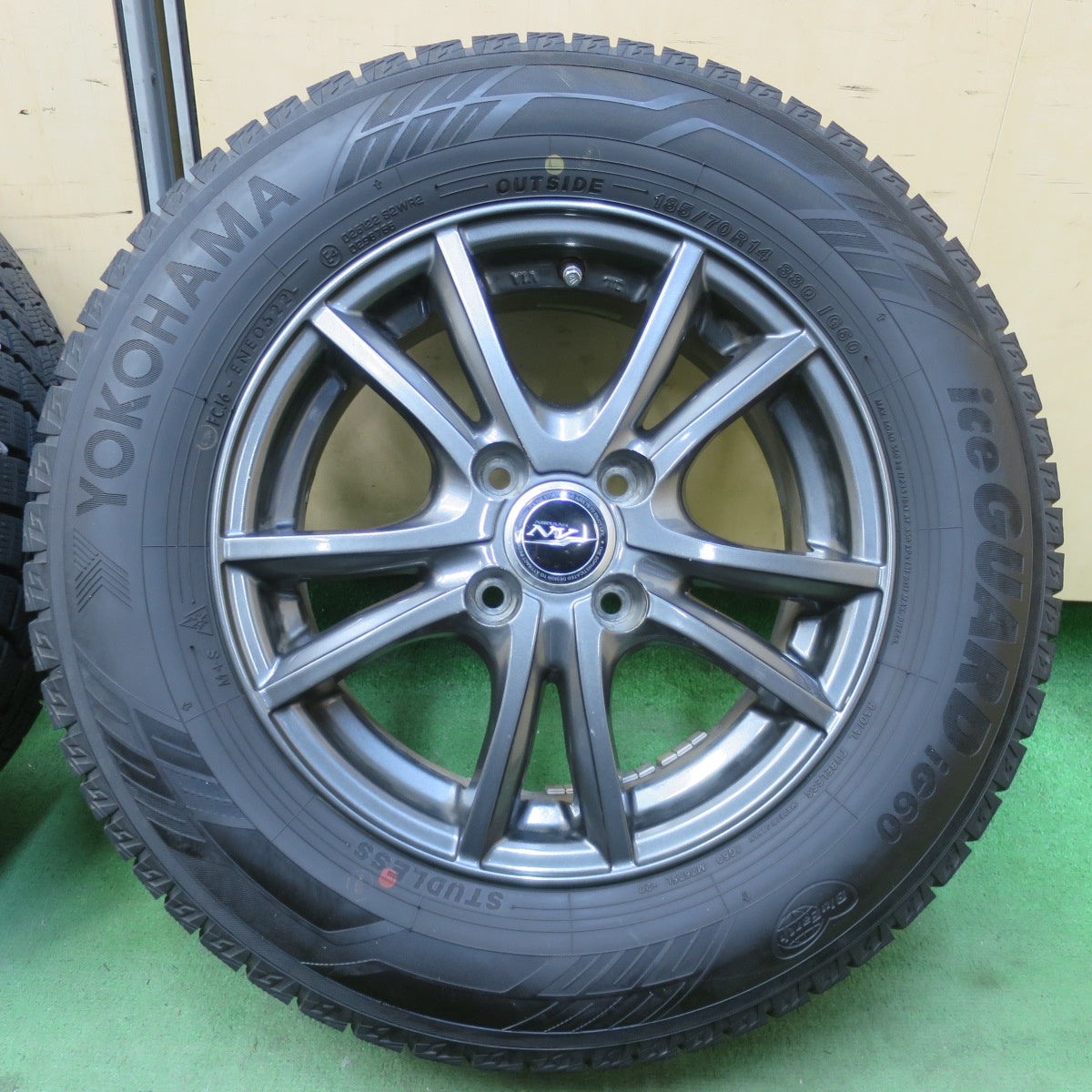 バリ溝！22年！9.5分以上★スタッドレス 185/70R14 ヨコハマ アイスガード iG60 NIRVANA NV ニルバーナ ニルヴァーナ 14インチ PCD100/4H★6022815イス