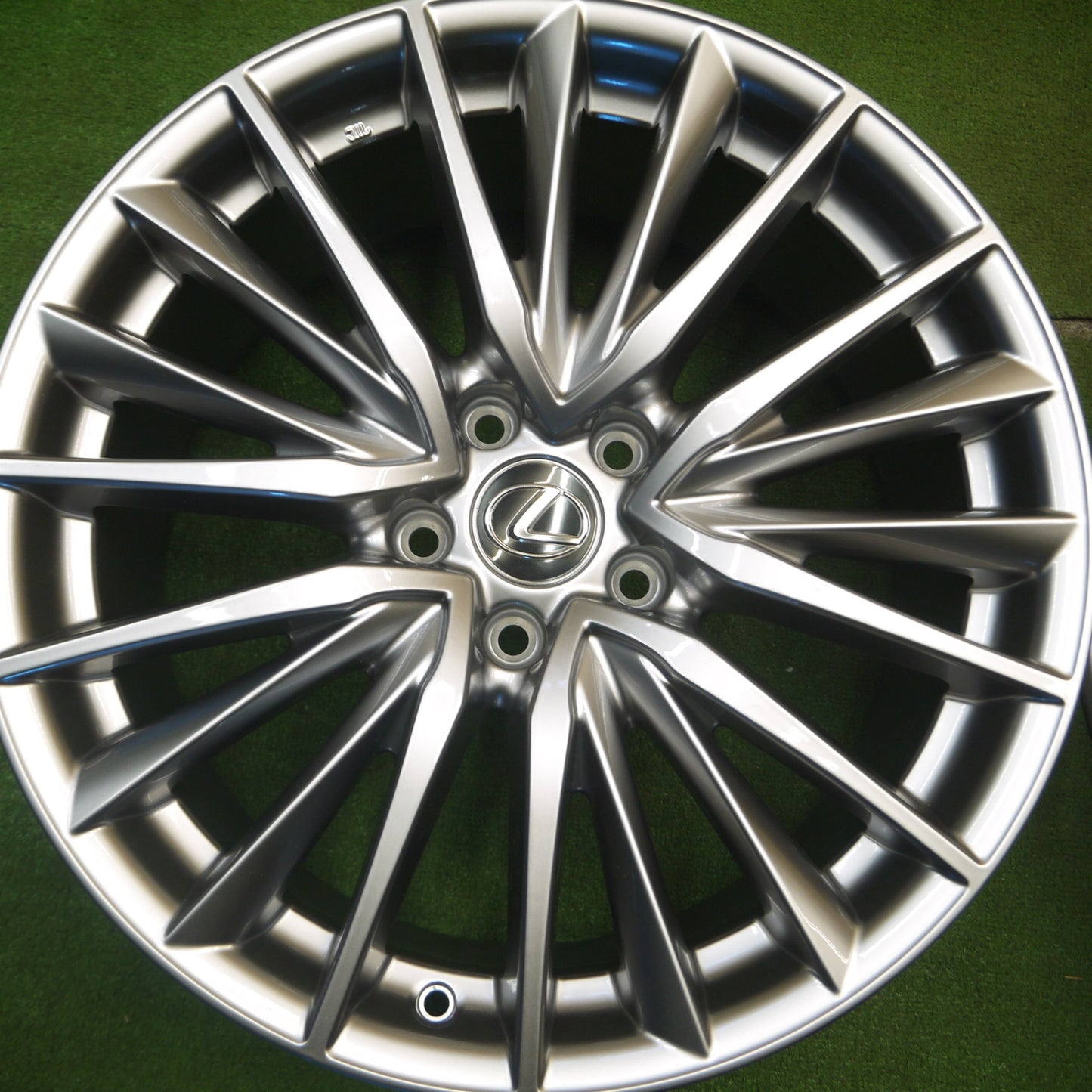 [送料無料] 新車外し★レクサス IS バージョンL 純正 ホイール 19インチ 19×8.5J PCD114.3/5H★5021407Hホ