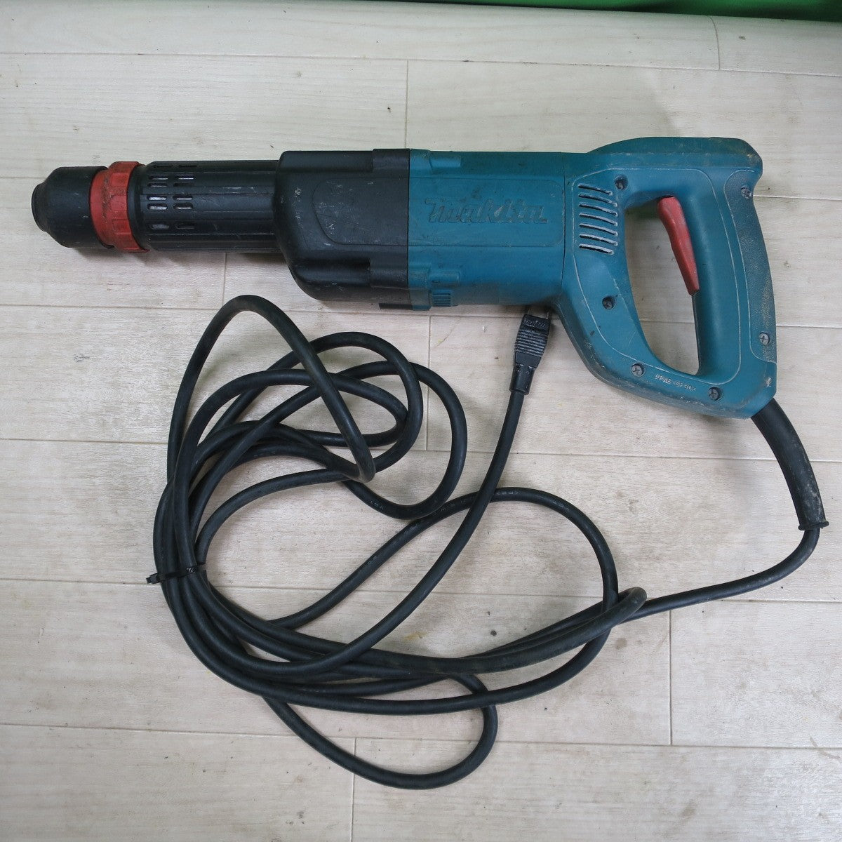 ☆マキタ 電動 ケレン HK0500 電動 工具 はつり ハツリ 電気 コード式 100V makita☆