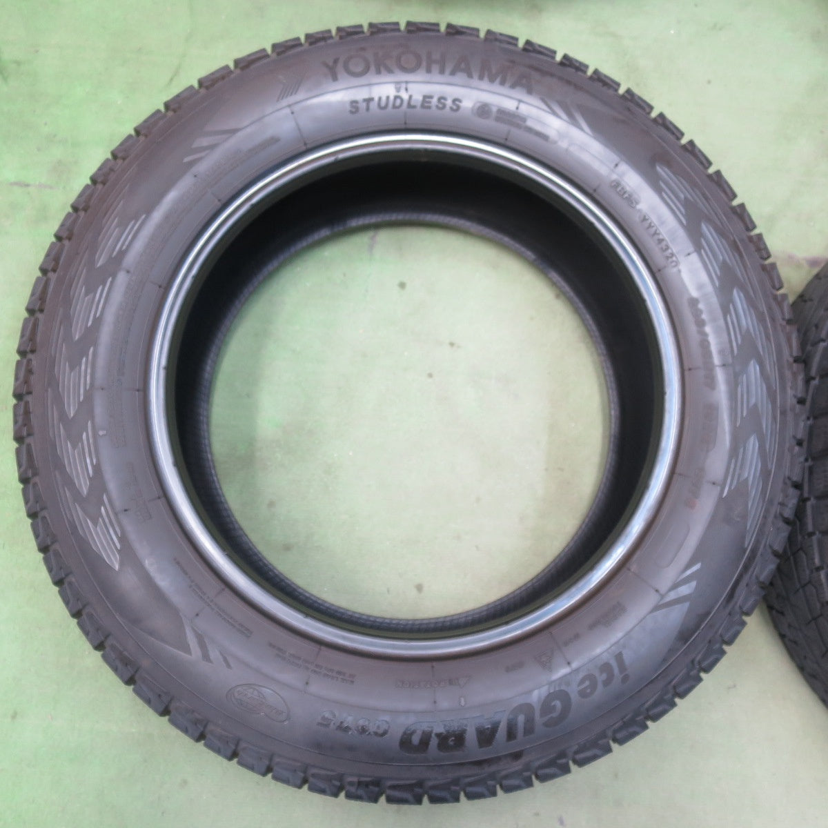 バリ溝！8.5分★スタッドレス 225/65R17 ヨコハマ アイスガード G075 タイヤ 17インチ ハリアー RAV4 エクストレイル 等★5112406イスタ