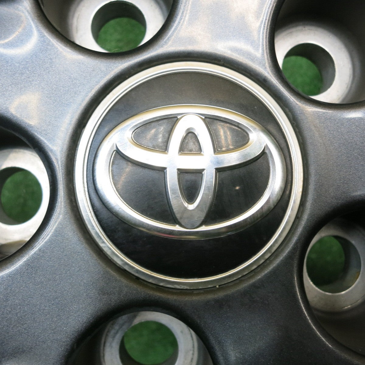 キレイ★トヨタ 80系 ノア ヴォクシー 純正 ホイール 16インチ 16×6J PCD114.3/5H★5110606HAホ