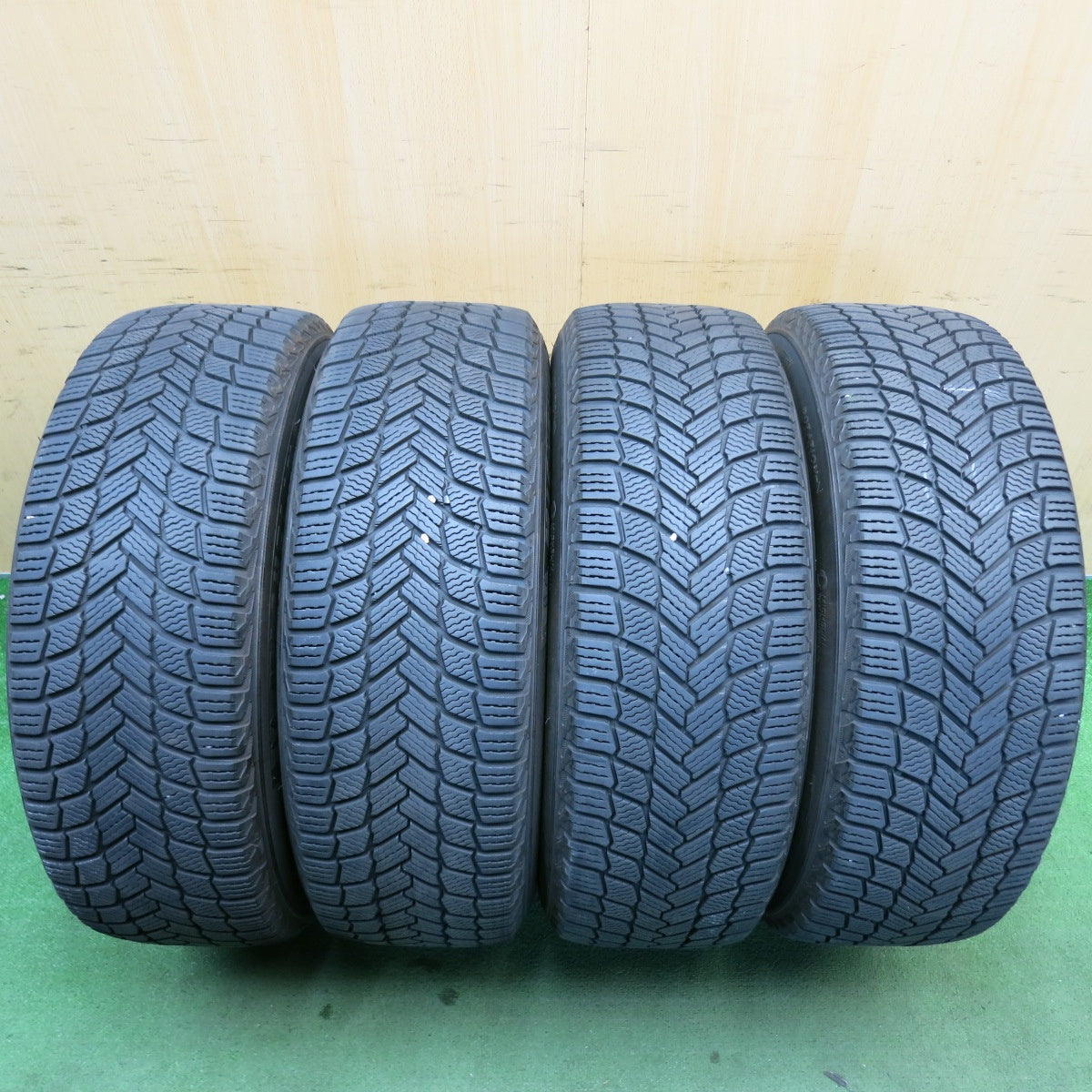バリ溝！キレイ！8.5分◎レクサス NX 純正 225/65R17 スタッドレス ミシュラン X-ICE SNOW SUV 17インチ PCD114.3/5H◎6071203HAス