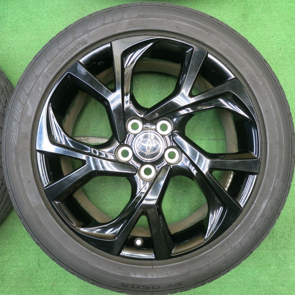 バリ溝！8.5分★トヨタ C-HR 特別仕様車 モードネロ 純正 225/50R18 ブリヂストン ポテンザ RE050A 18インチ CHR PCD114.3/5H★5042001TNノ