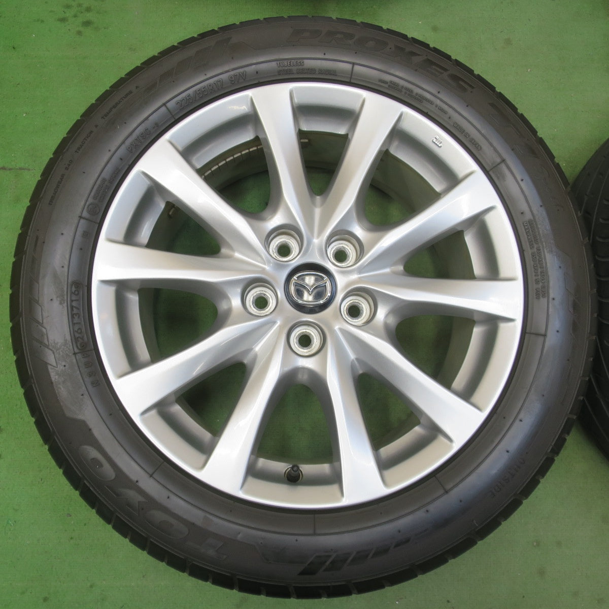 バリ溝！キレイ！9.5分★マツダ アテンザ 純正 225/55R17 トーヨー プロクセス T1 Sport 17インチ PCD114.3/5H★6022601イノ