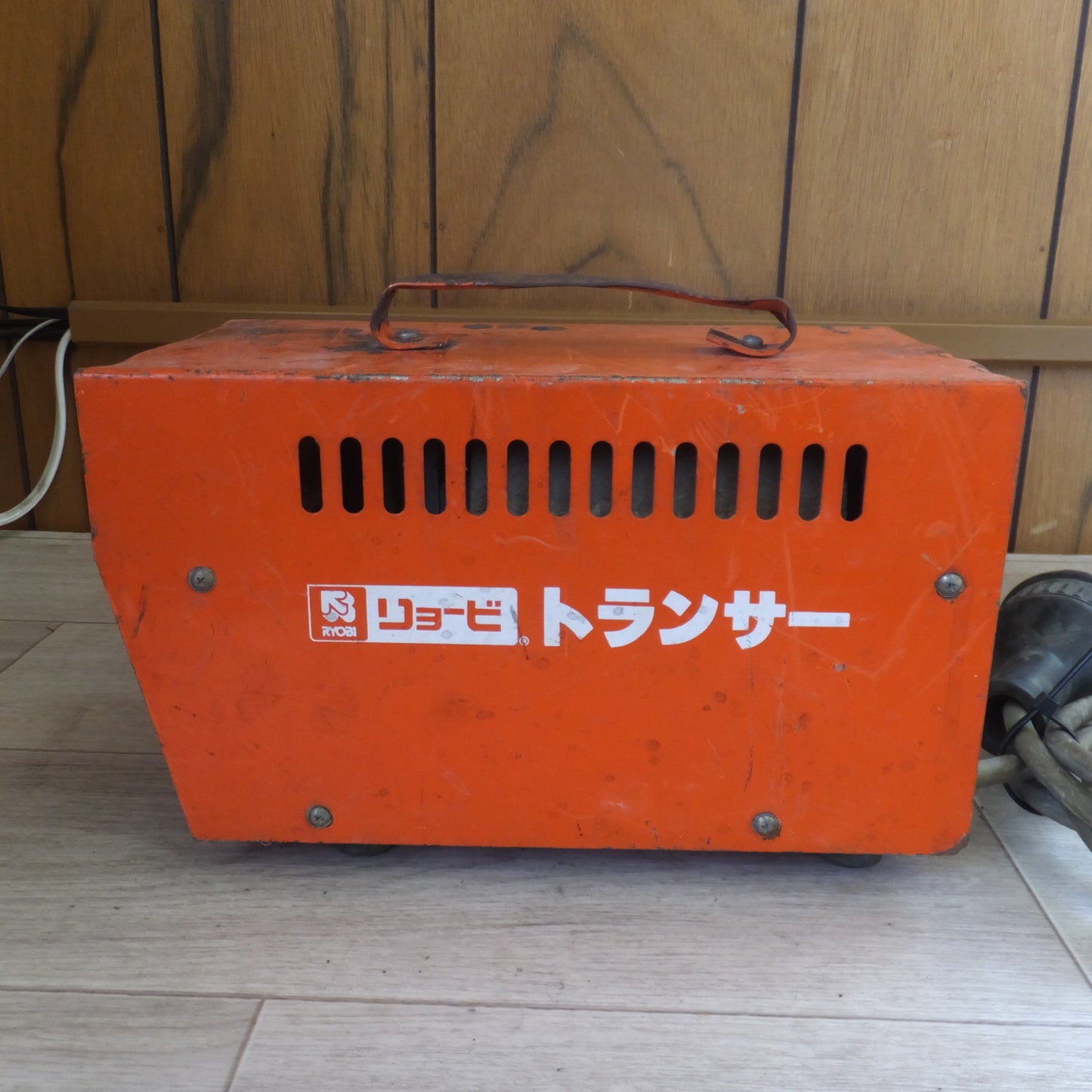 [送料無料] ★リョービ RYOBI トランサー T-31　200V→100V 50/60Hz KVA3★