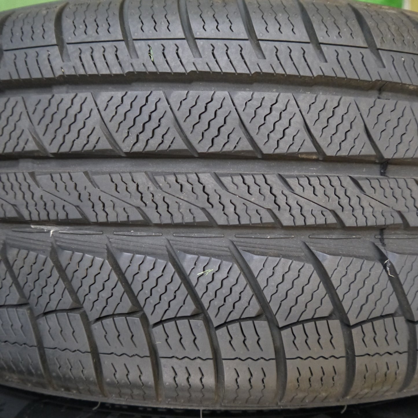 バリ溝！21年！キレイ！9.5分以上★スタッドレス 225/45R18 ダヴァンティ WINTOURA+ Verthandi ヴェルザンディ ヴェルサンディ 18インチ PCD114.3/5H★5060310Hス