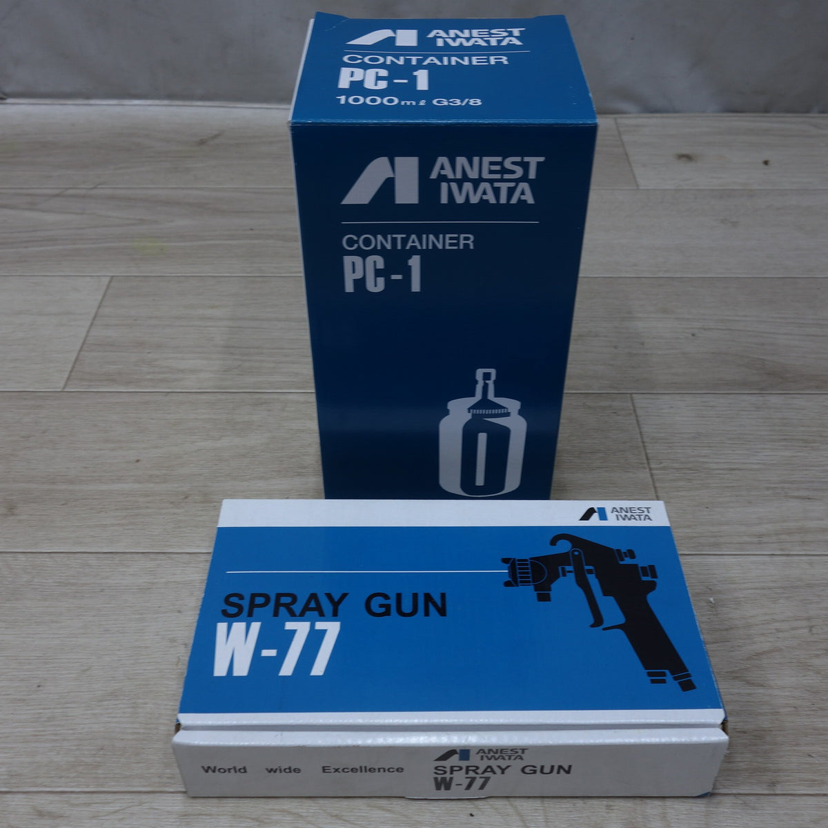 未使用！まとめ売り◆アネスト岩田 スプレー W77-2S 口径 2.0CM 塗料 コンテナ PC-1 1000ml G3/8 セット エアー ツール 工具◆