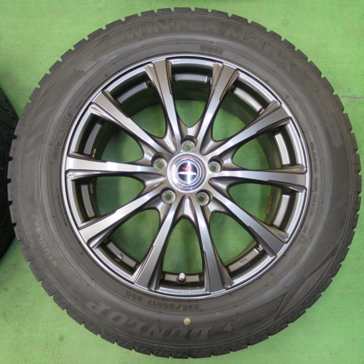 キレイ★スタッドレス 225/60R17 ダンロップ ウインターマックス WM02 AIRNOVA エアノヴァ 17インチ PCD114.3/5H★5020306イス