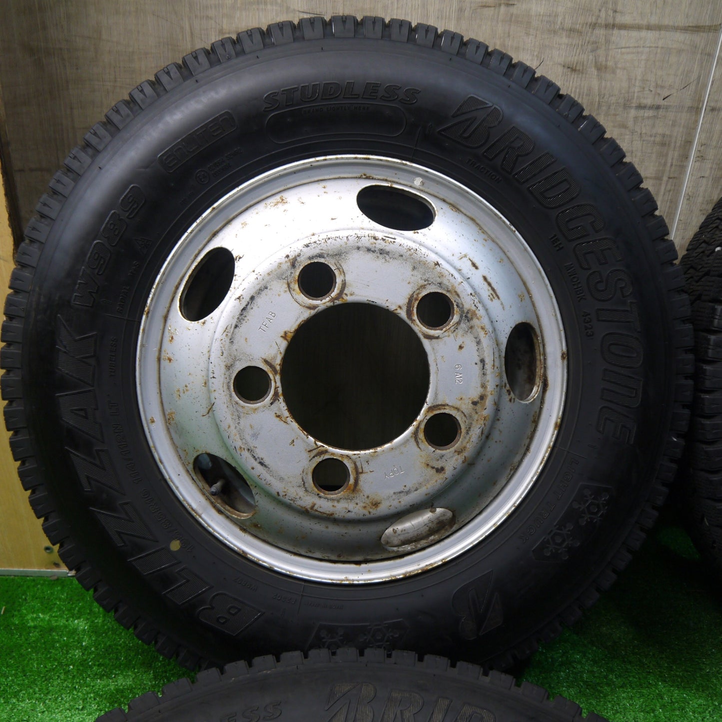 バリ溝！23年！9分！6本★トラック 195/85R16 114/112N スタッドレス ブリヂストン ブリザック W989 TOPY スチール 16インチ PCD203.2/5H★5111201KKス