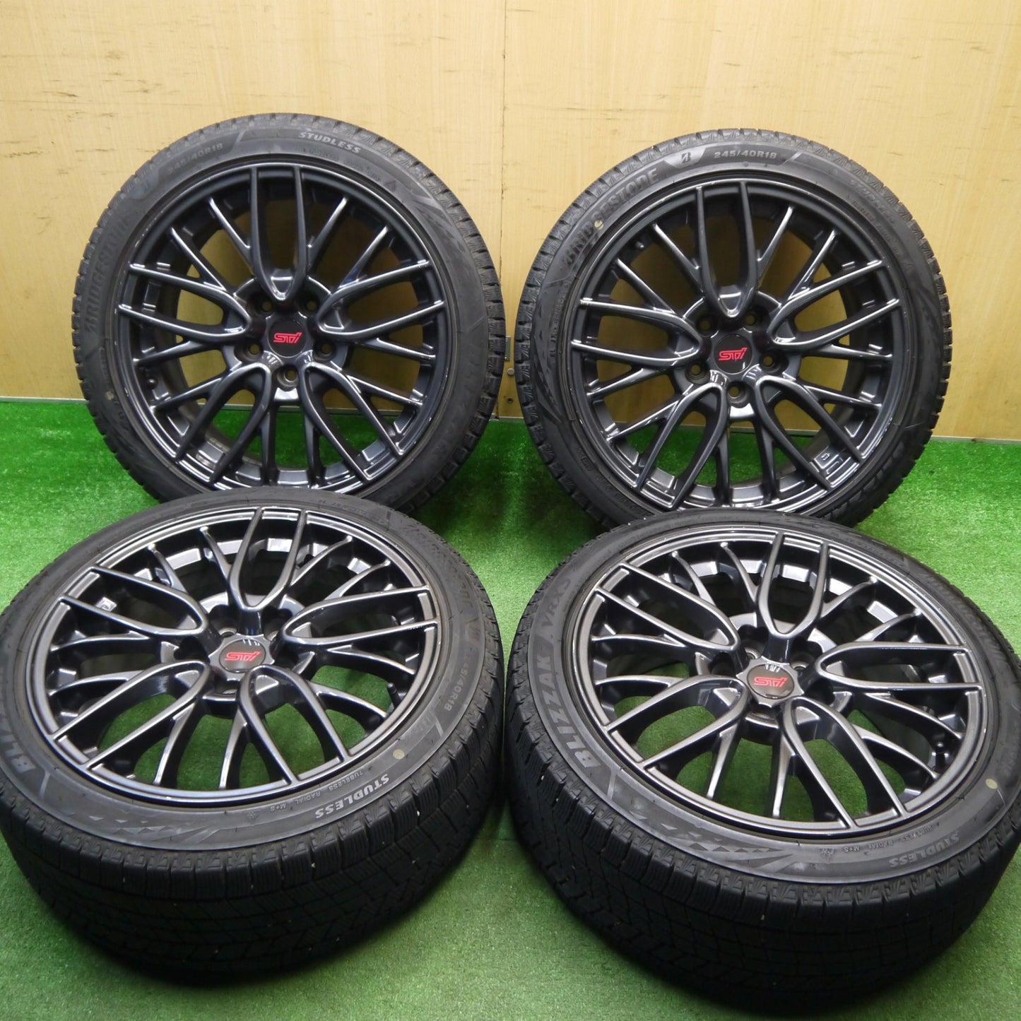バリ溝！9分★スバル WRX STi VAB 純正 245/40R18 スタッドレス ブリヂストン ブリザック VRX3 18インチ PCD114.3/5H★5120509Hス