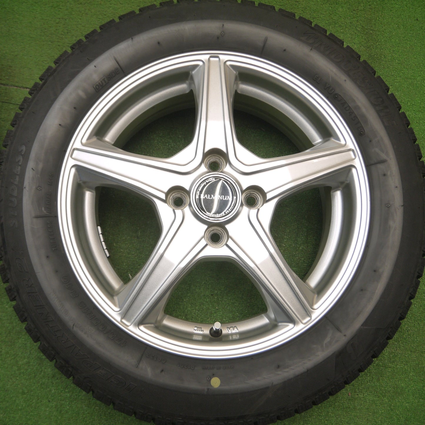 [送料無料] バリ溝！キレイ！9.5分★スタッドレス 175/65R15 ブリヂストン アイスパートナー2 BALMINUM バルミナ 15インチ PCD100/4H★4122001Hス