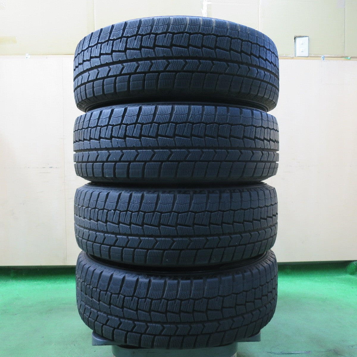 [送料無料] バリ溝！21年！キレイ！9.5分★プリウス 等 195/65R15 スタッドレス ダンロップ ウインターマックス WM02 Exceeder エクシーダー 15インチ PCD100/5H★5012809イス