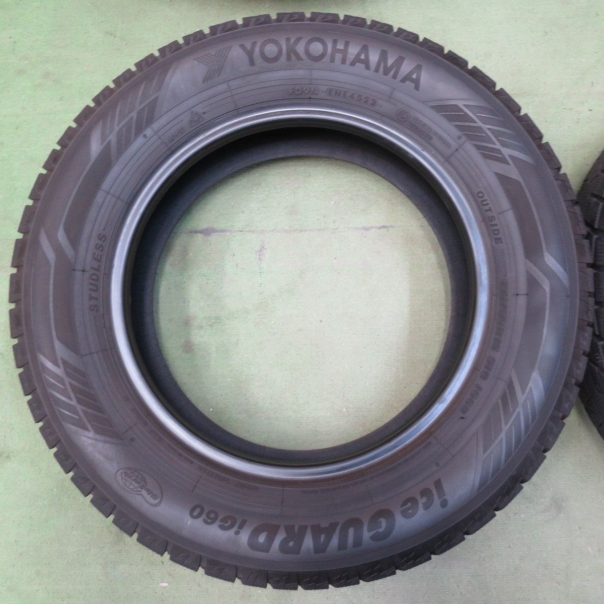 バリ溝！23年！9分★スタッドレス 195/65R15 ヨコハマ アイスガード iG60 タイヤ 15インチ プリウス ノア ヴォクシー ステップワゴン 等★6070204イスタ